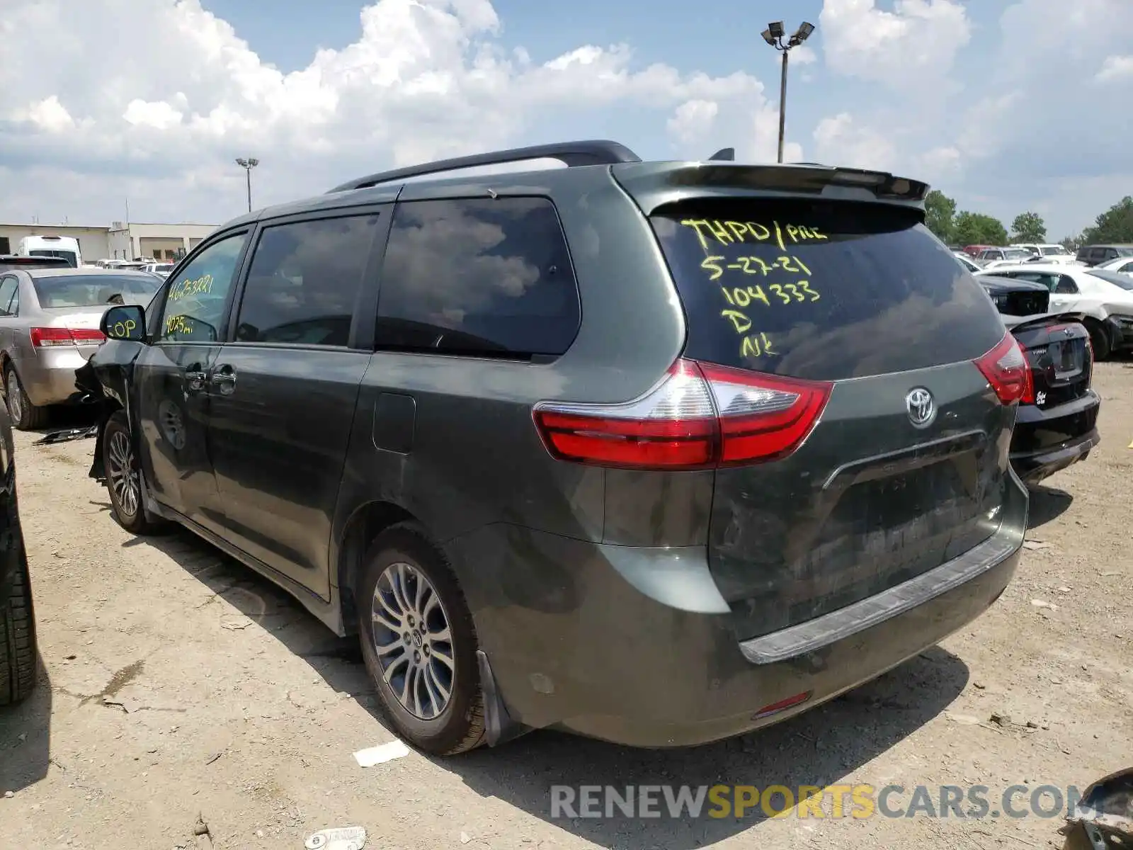 3 Фотография поврежденного автомобиля 5TDYZ3DC5LS056371 TOYOTA SIENNA 2020