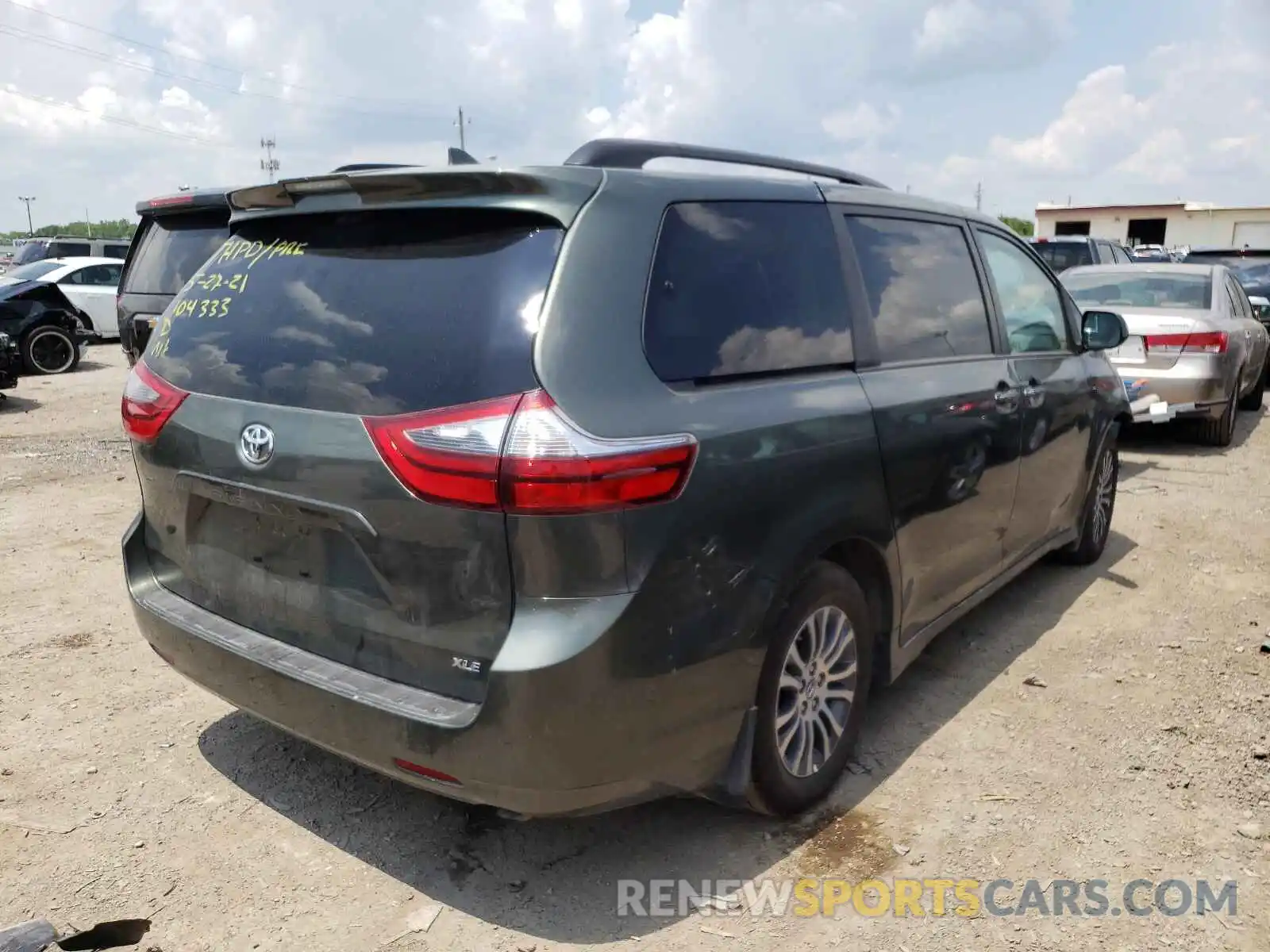 4 Фотография поврежденного автомобиля 5TDYZ3DC5LS056371 TOYOTA SIENNA 2020