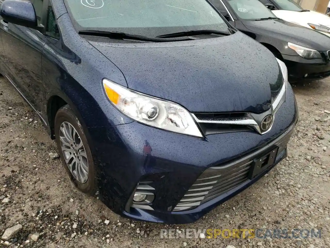 9 Photograph of a damaged car 5TDYZ3DC5LS060484 TOYOTA SIENNA 2020