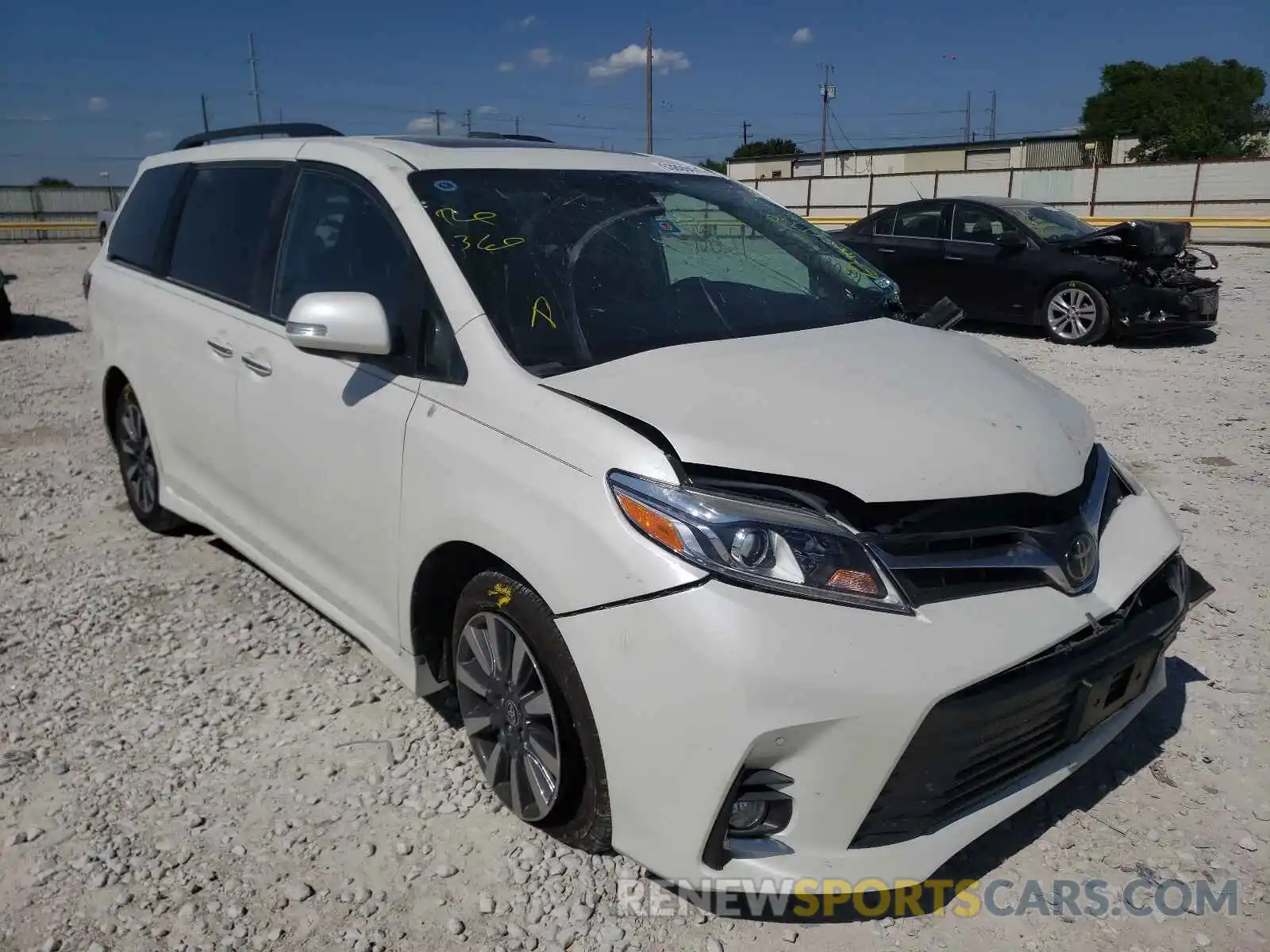 1 Photograph of a damaged car 5TDYZ3DC5LS061330 TOYOTA SIENNA 2020