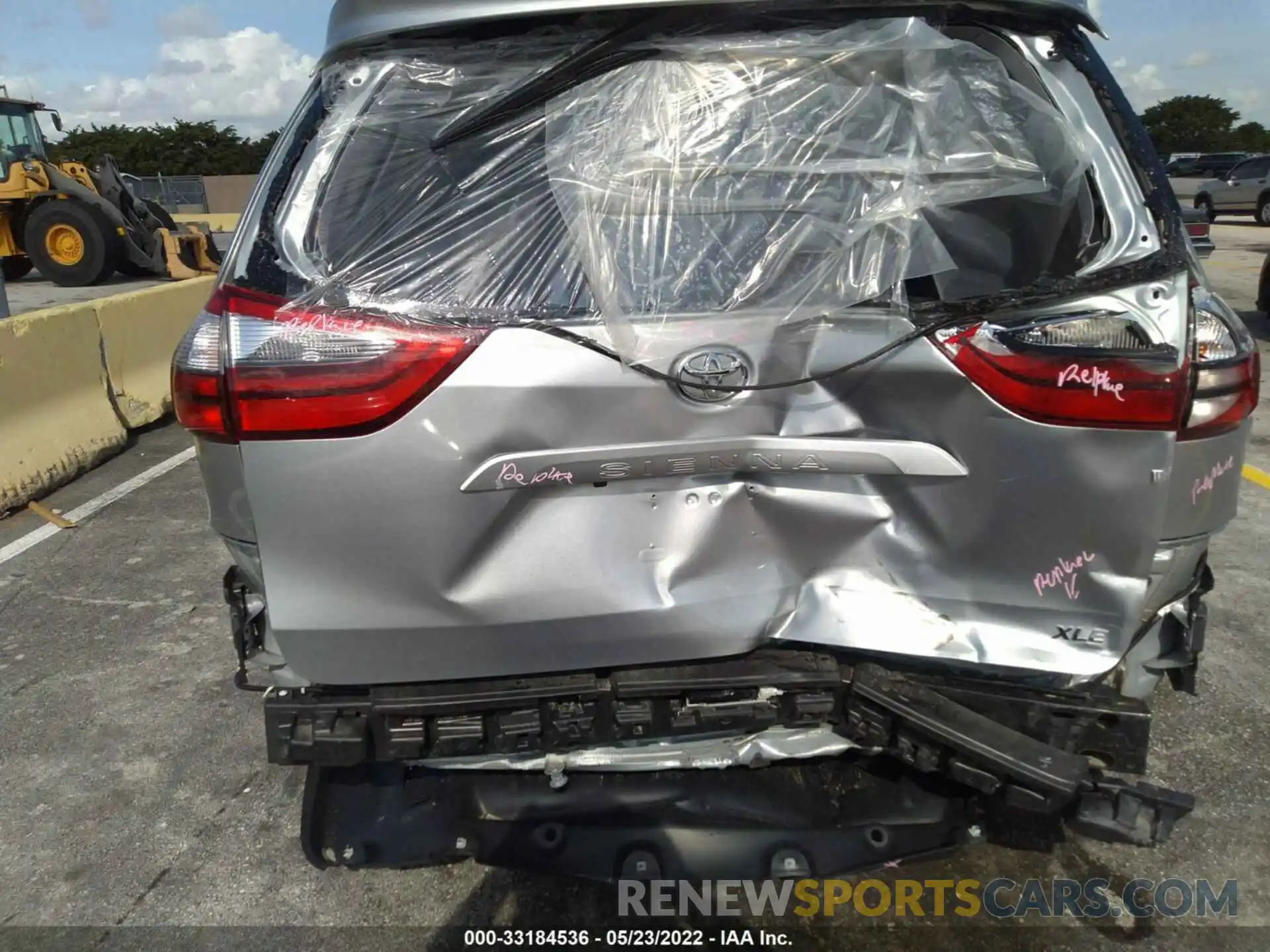 6 Photograph of a damaged car 5TDYZ3DC5LS067693 TOYOTA SIENNA 2020