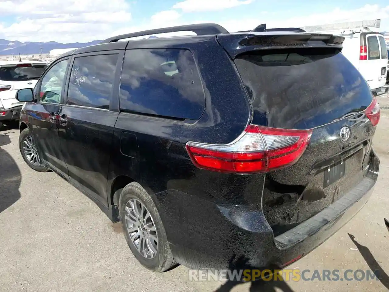 3 Photograph of a damaged car 5TDYZ3DC5LS067970 TOYOTA SIENNA 2020