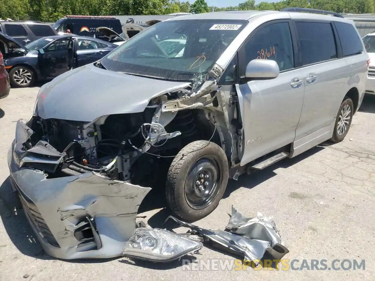 2 Photograph of a damaged car 5TDYZ3DC5LS072912 TOYOTA SIENNA 2020