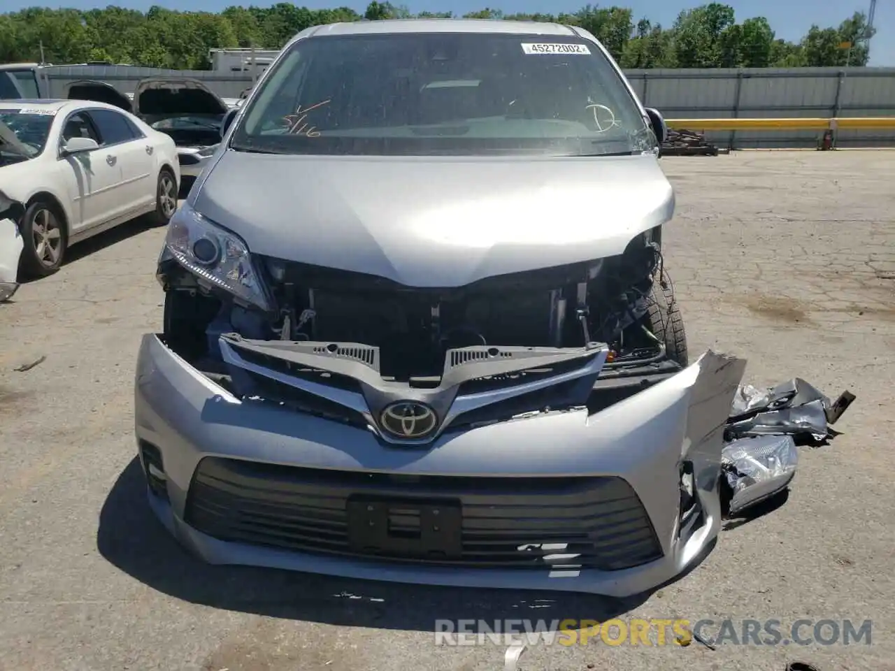 9 Photograph of a damaged car 5TDYZ3DC5LS072912 TOYOTA SIENNA 2020