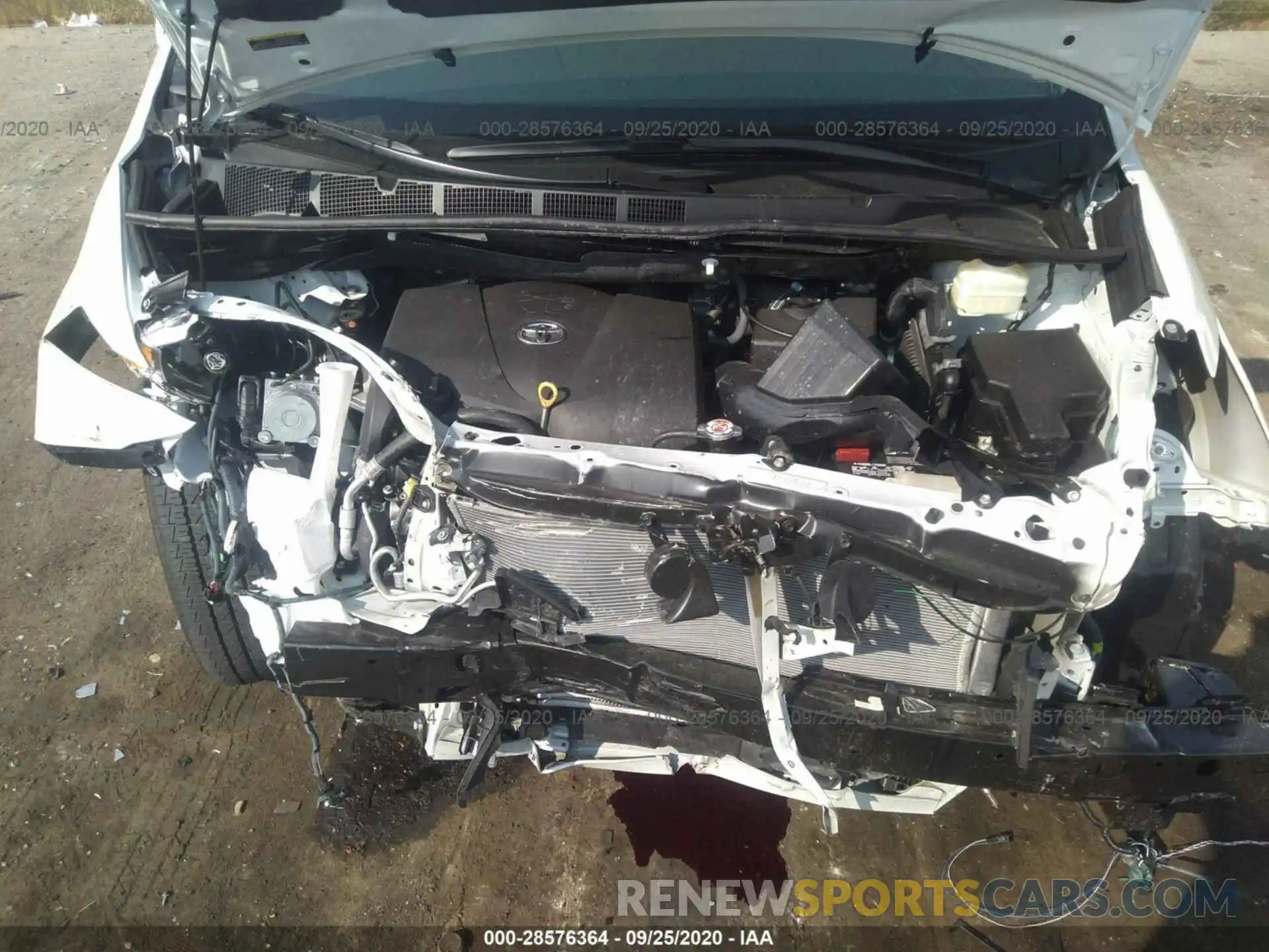 10 Photograph of a damaged car 5TDYZ3DC5LS077253 TOYOTA SIENNA 2020