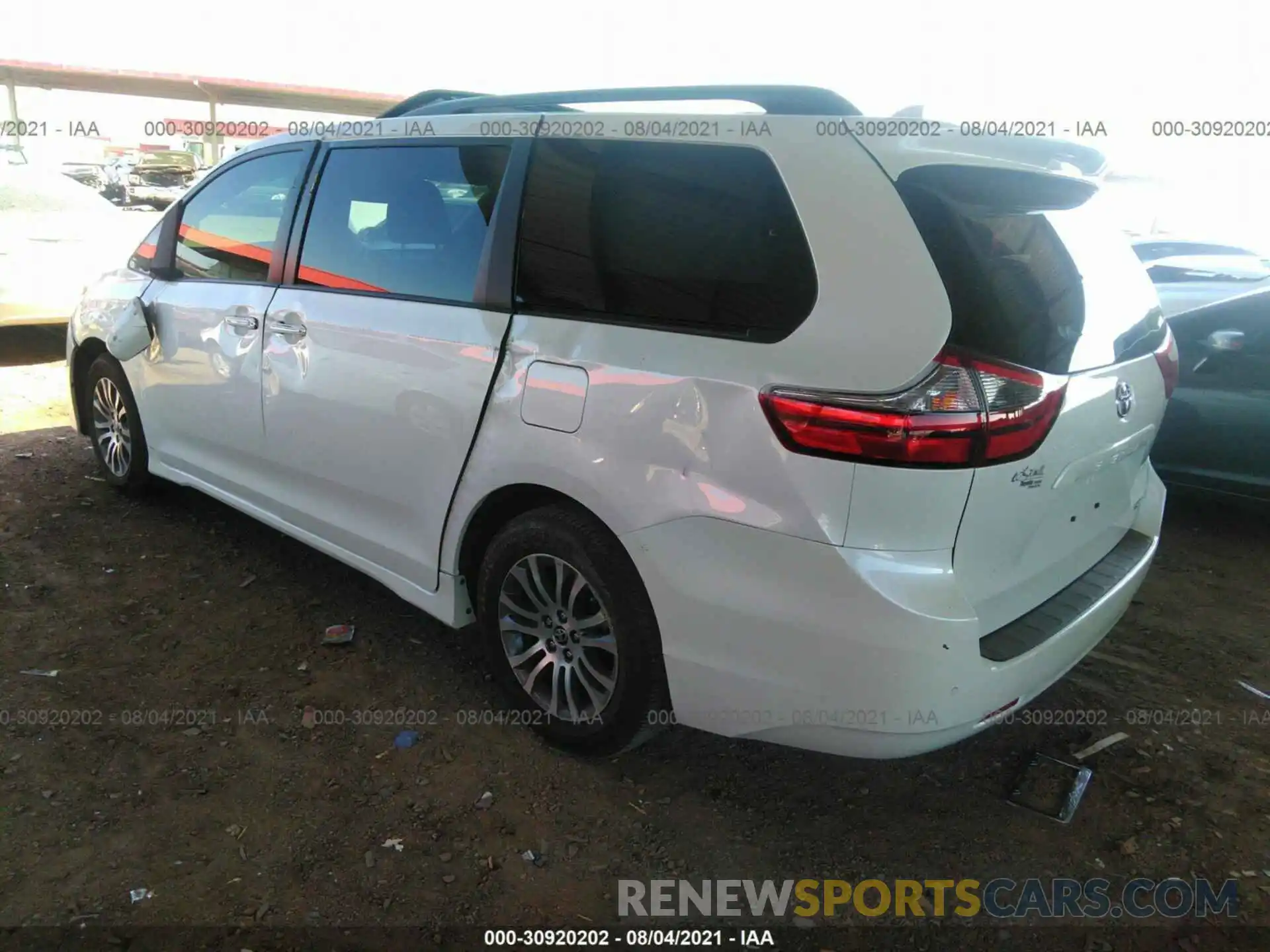 3 Photograph of a damaged car 5TDYZ3DC5LS086888 TOYOTA SIENNA 2020