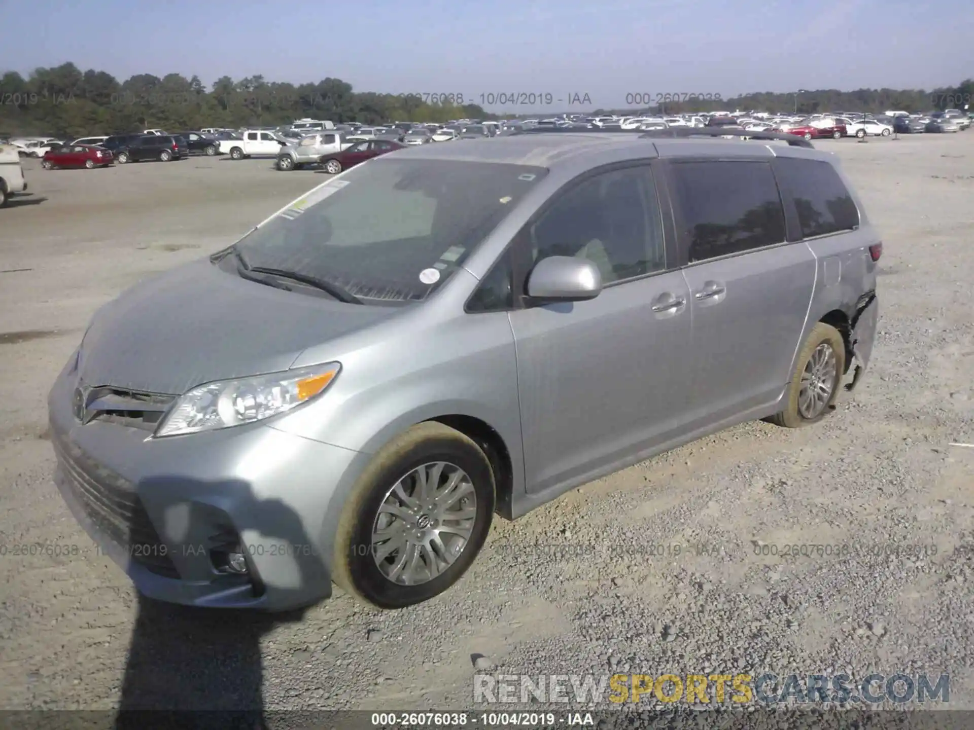 2 Photograph of a damaged car 5TDYZ3DC6LS023251 TOYOTA SIENNA 2020