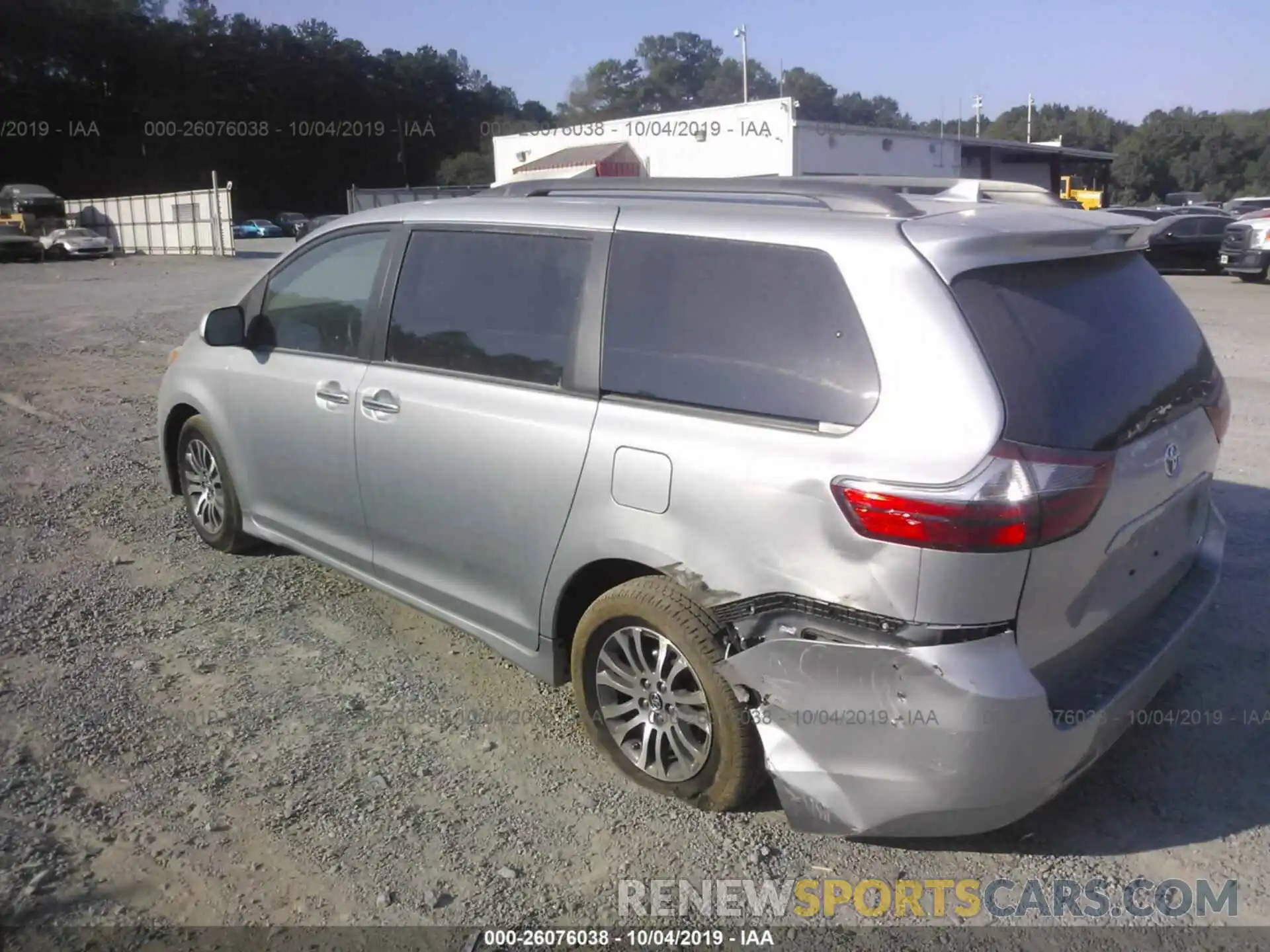 3 Photograph of a damaged car 5TDYZ3DC6LS023251 TOYOTA SIENNA 2020