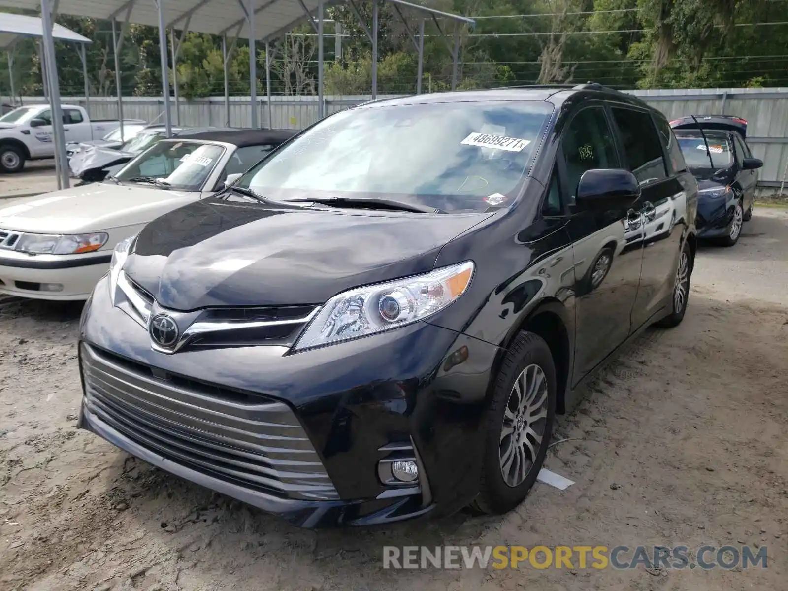 2 Photograph of a damaged car 5TDYZ3DC6LS025159 TOYOTA SIENNA 2020