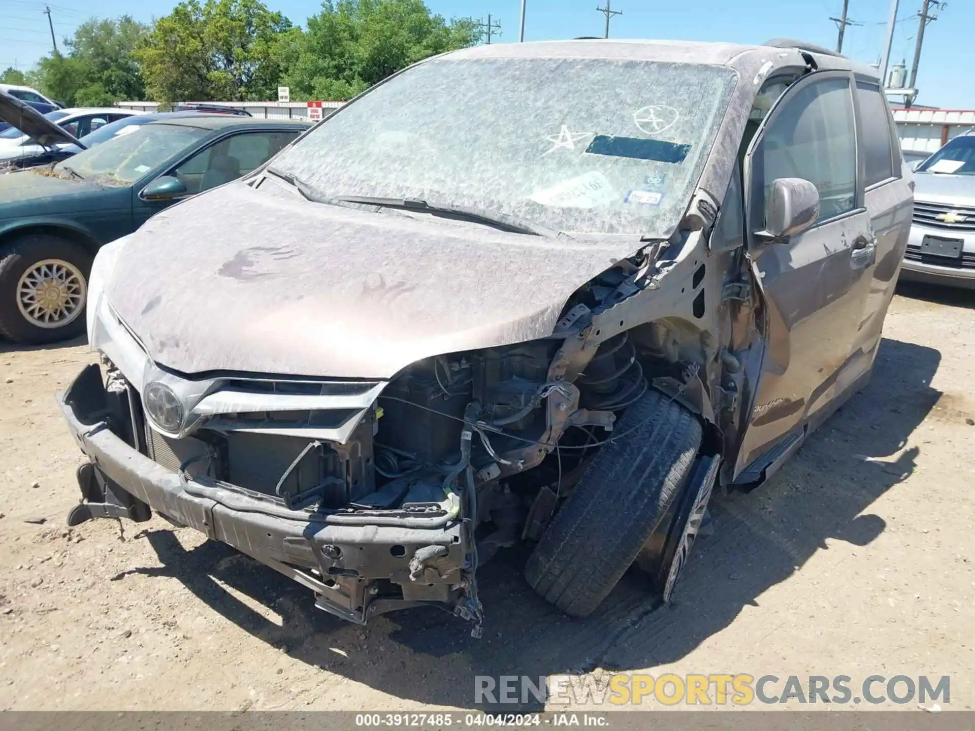 6 Photograph of a damaged car 5TDYZ3DC6LS026120 TOYOTA SIENNA 2020