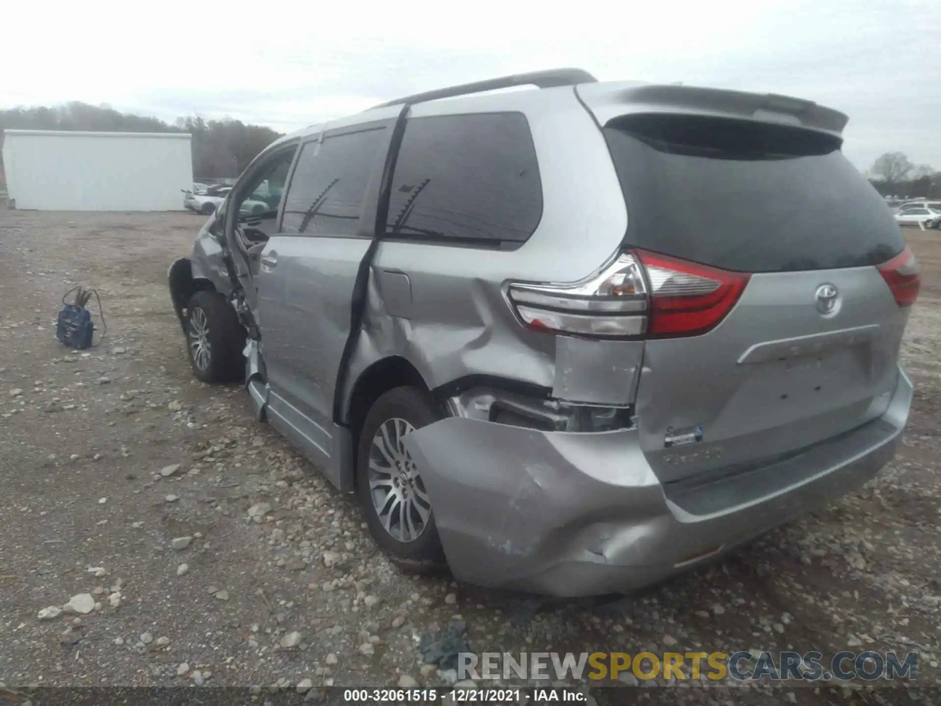 3 Фотография поврежденного автомобиля 5TDYZ3DC6LS029793 TOYOTA SIENNA 2020