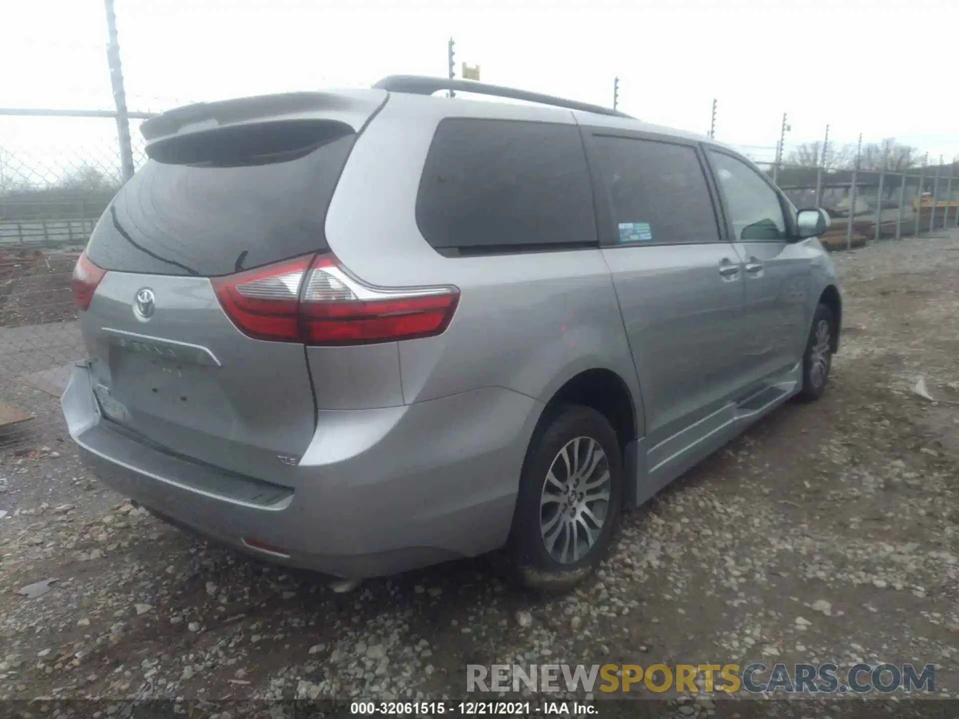 4 Фотография поврежденного автомобиля 5TDYZ3DC6LS029793 TOYOTA SIENNA 2020