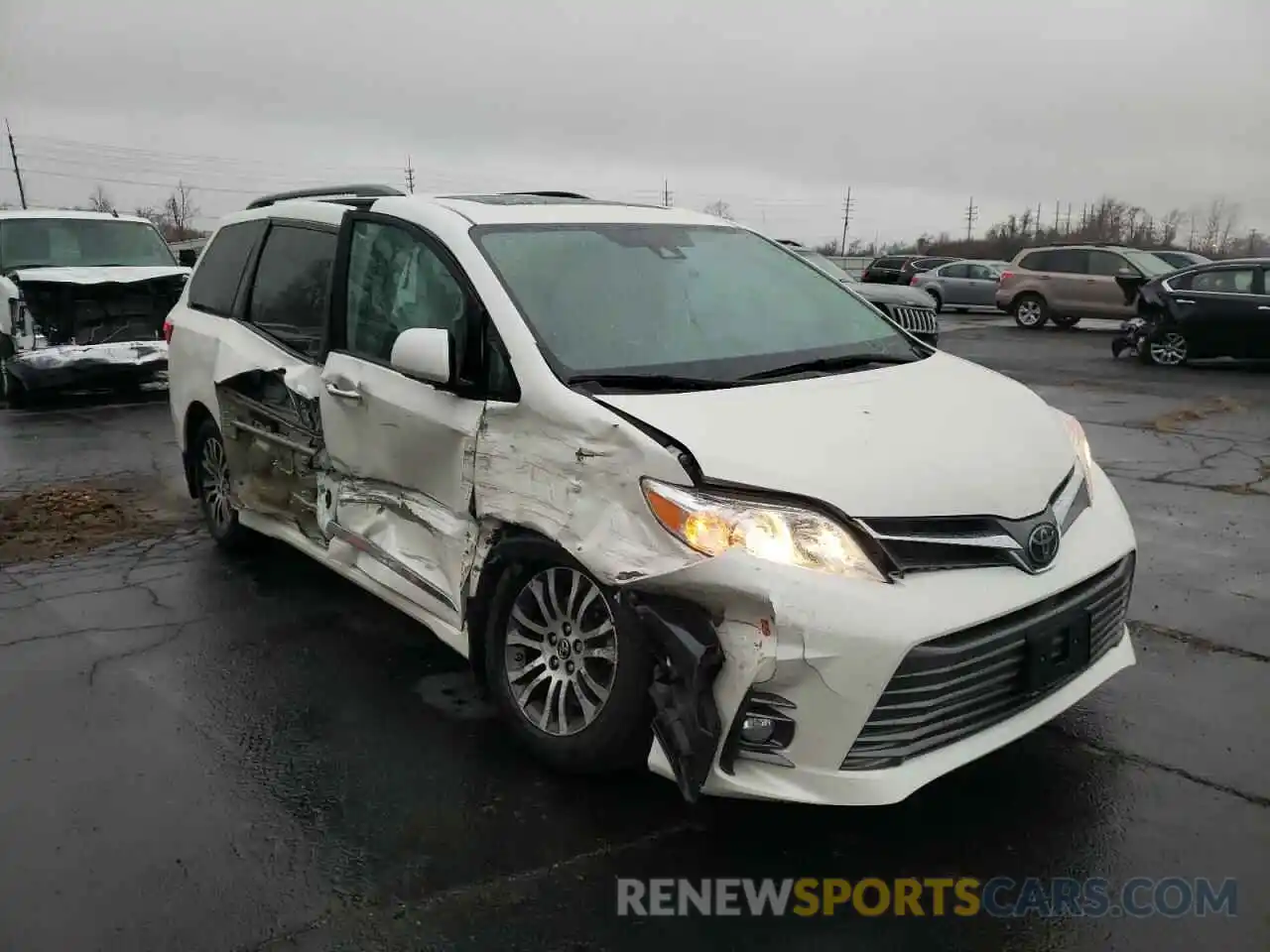 1 Photograph of a damaged car 5TDYZ3DC6LS030412 TOYOTA SIENNA 2020