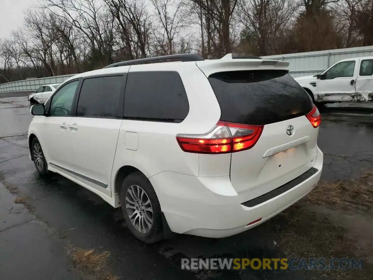 3 Photograph of a damaged car 5TDYZ3DC6LS030412 TOYOTA SIENNA 2020