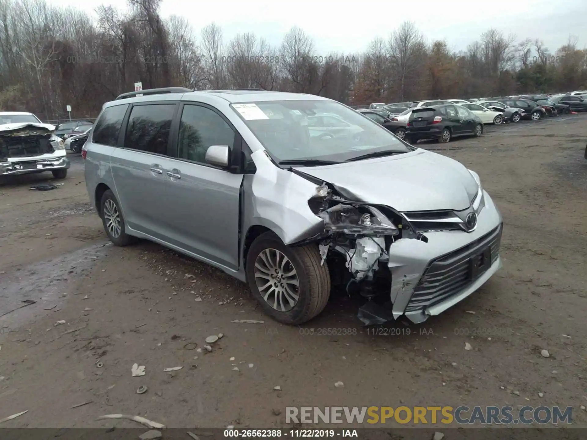 1 Photograph of a damaged car 5TDYZ3DC6LS033889 TOYOTA SIENNA 2020