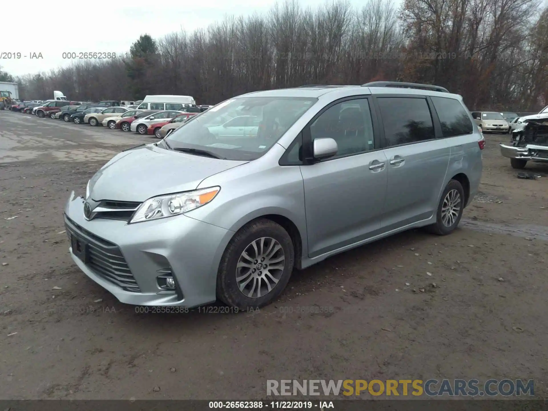 2 Photograph of a damaged car 5TDYZ3DC6LS033889 TOYOTA SIENNA 2020