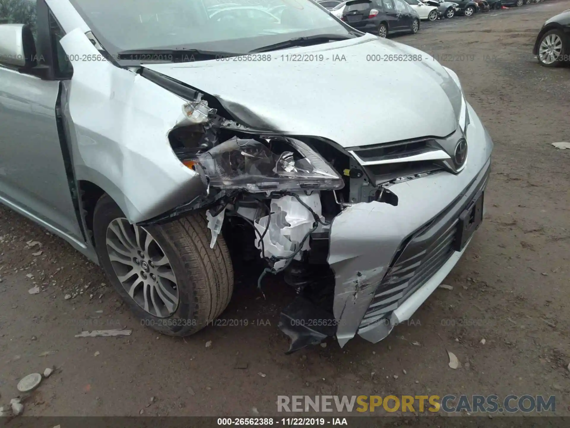 6 Photograph of a damaged car 5TDYZ3DC6LS033889 TOYOTA SIENNA 2020