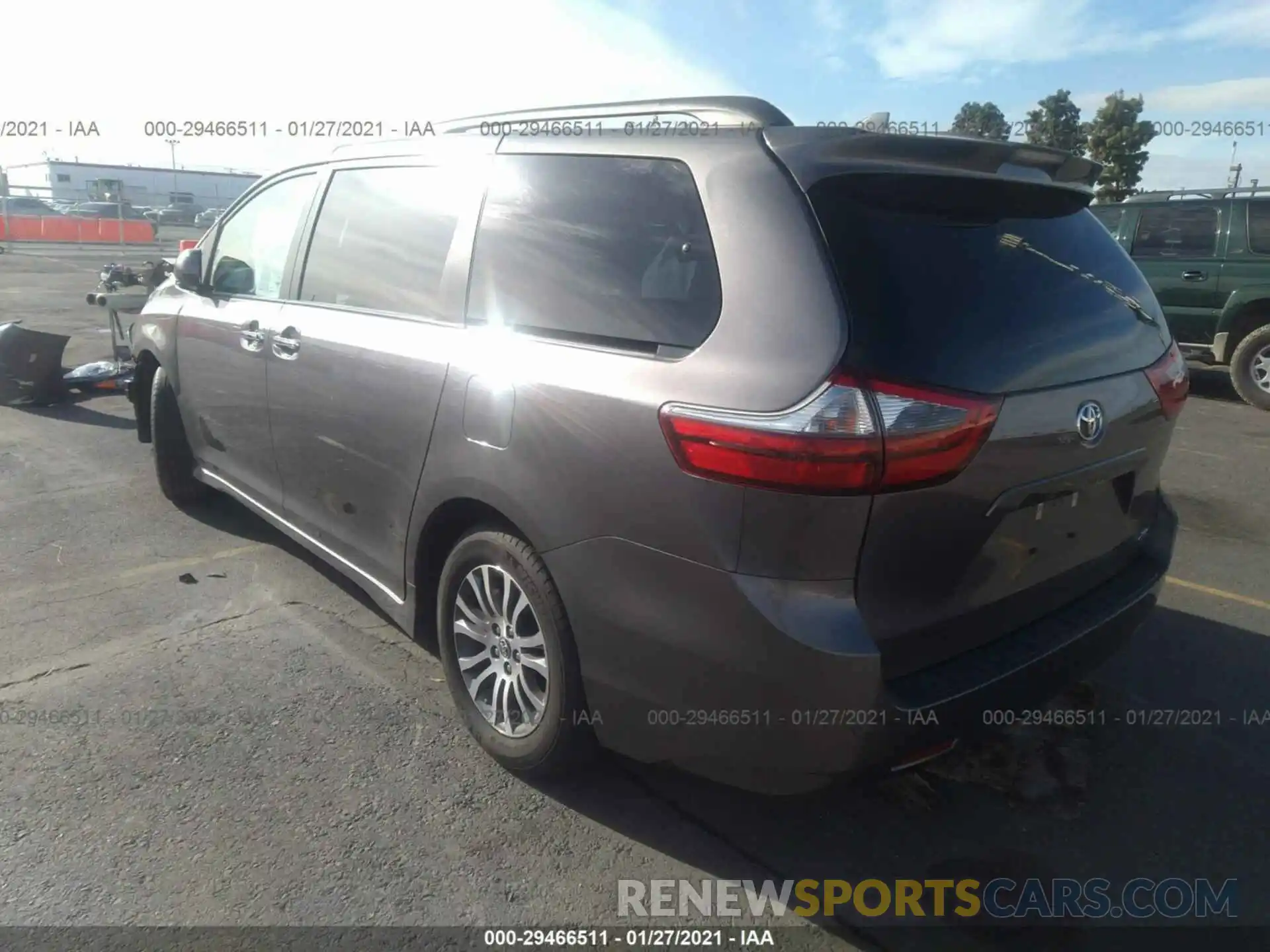 3 Photograph of a damaged car 5TDYZ3DC6LS035433 TOYOTA SIENNA 2020