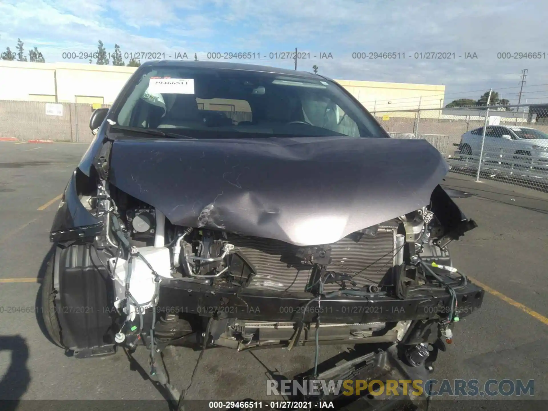 6 Photograph of a damaged car 5TDYZ3DC6LS035433 TOYOTA SIENNA 2020