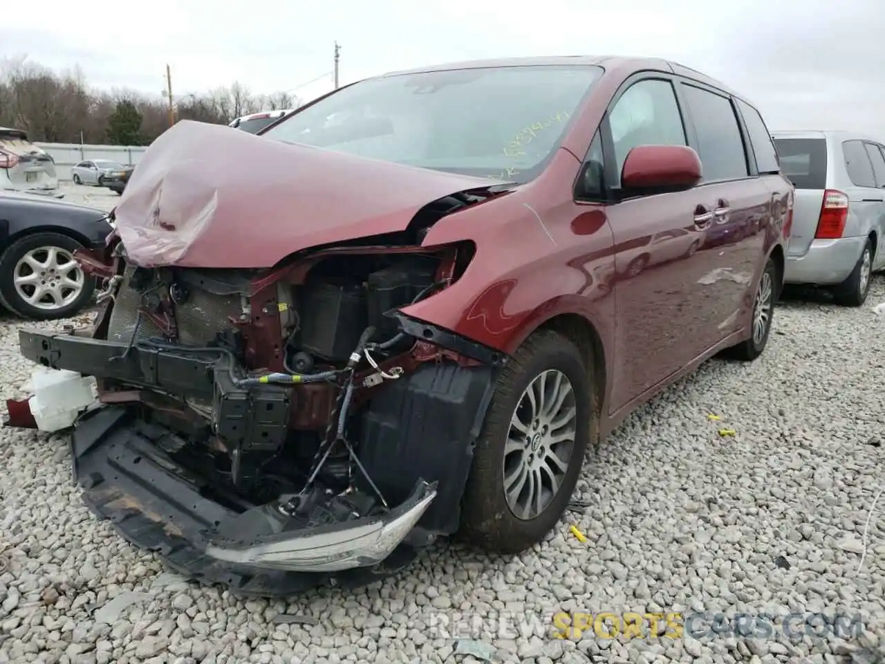 2 Photograph of a damaged car 5TDYZ3DC6LS035545 TOYOTA SIENNA 2020