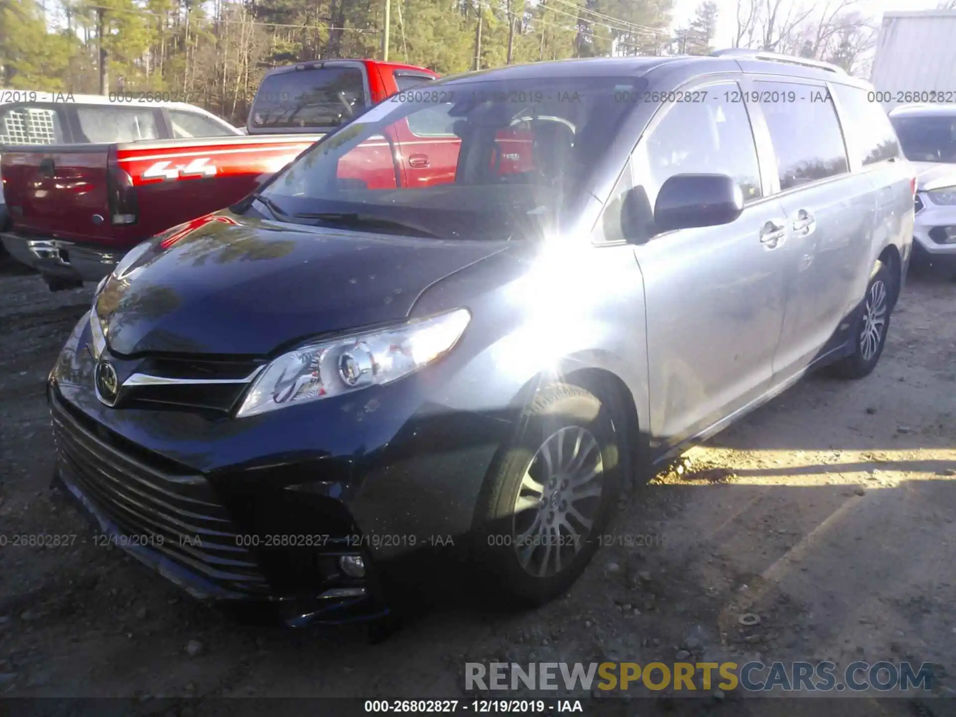 2 Photograph of a damaged car 5TDYZ3DC6LS036730 TOYOTA SIENNA 2020