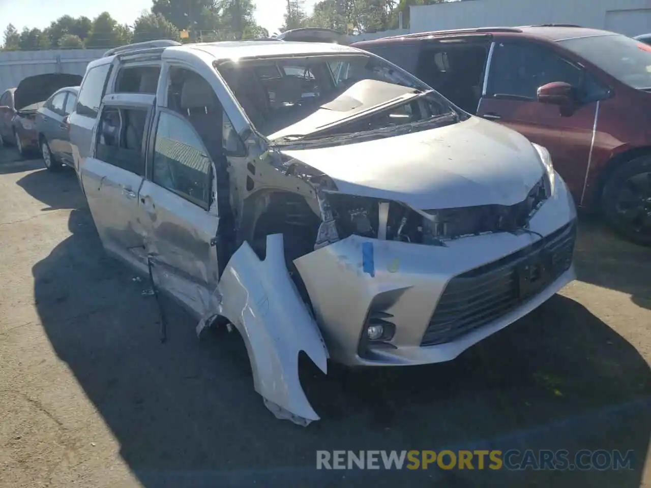 1 Photograph of a damaged car 5TDYZ3DC6LS041779 TOYOTA SIENNA 2020