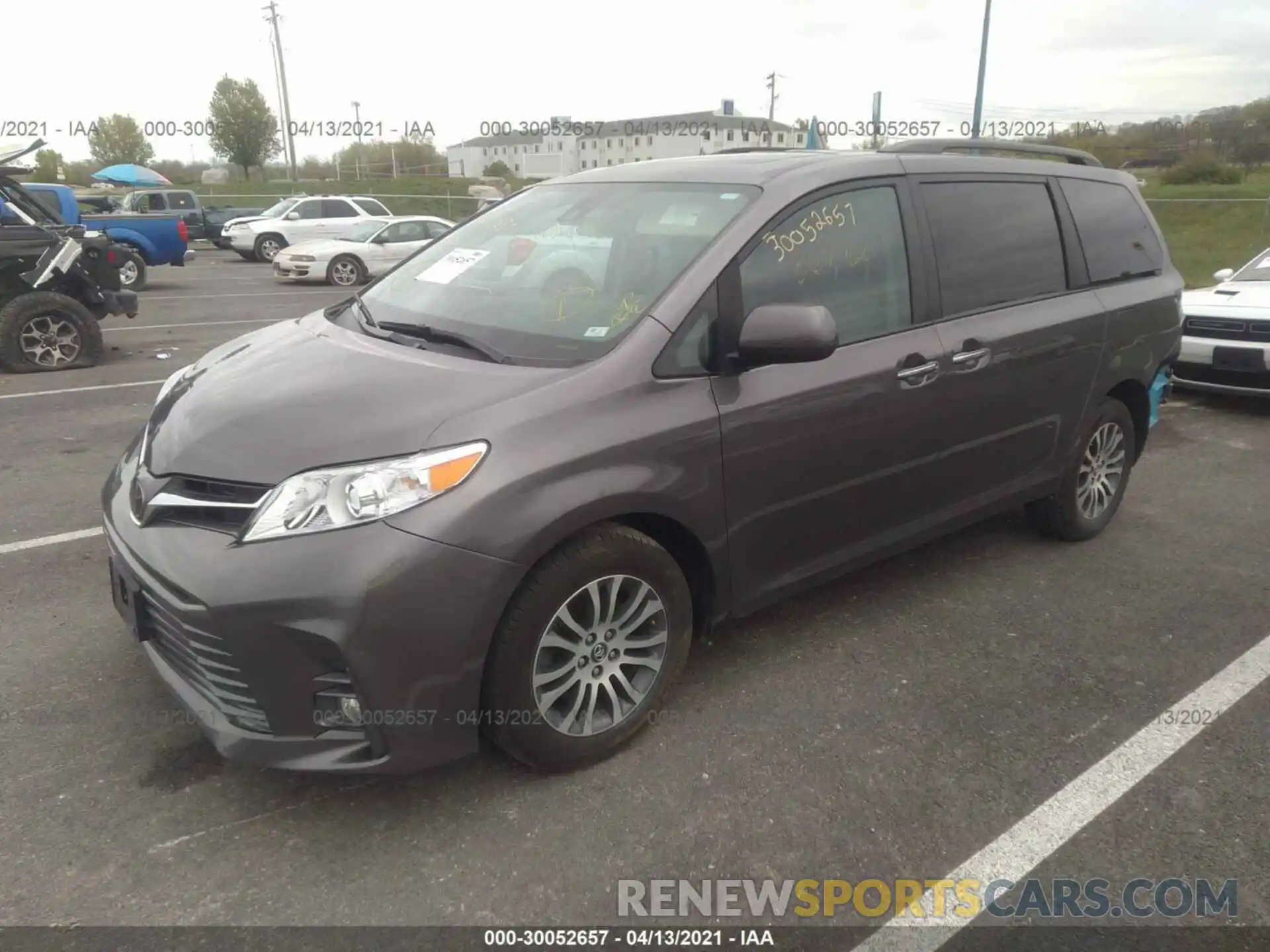 2 Фотография поврежденного автомобиля 5TDYZ3DC6LS044942 TOYOTA SIENNA 2020