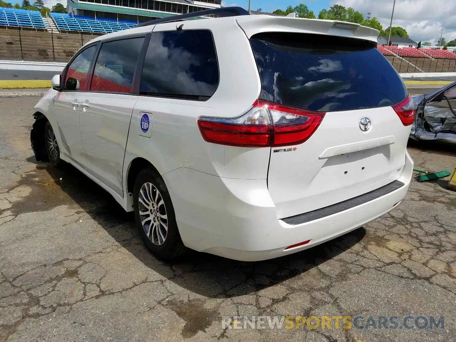 3 Photograph of a damaged car 5TDYZ3DC6LS047050 TOYOTA SIENNA 2020