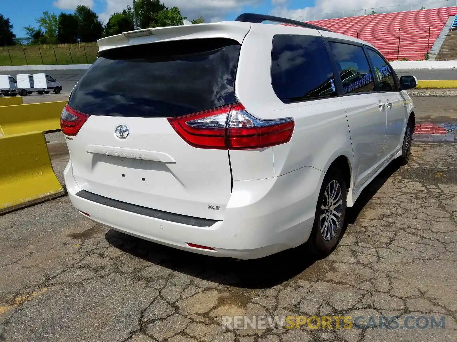 4 Фотография поврежденного автомобиля 5TDYZ3DC6LS047050 TOYOTA SIENNA 2020