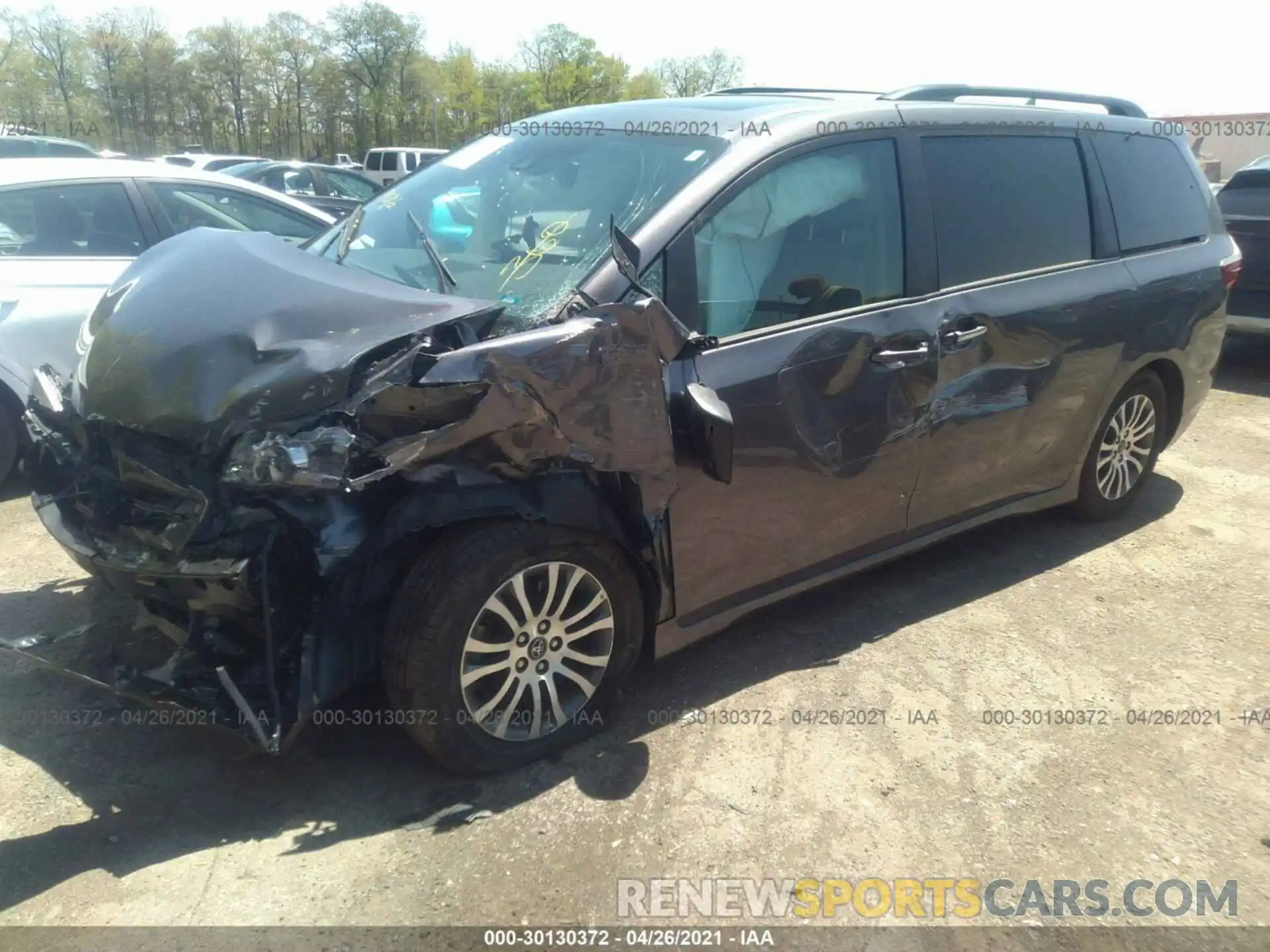 2 Photograph of a damaged car 5TDYZ3DC6LS048697 TOYOTA SIENNA 2020