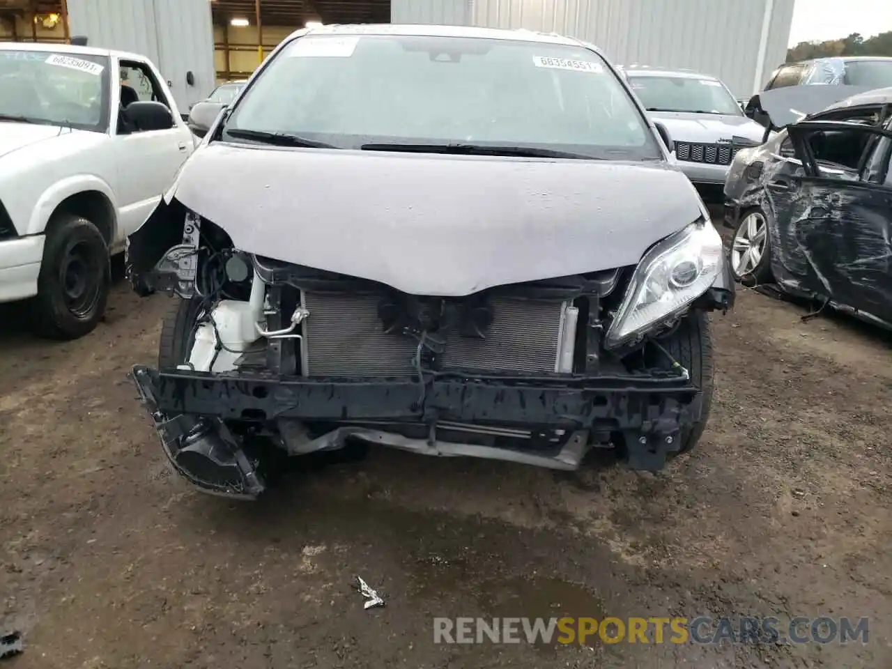 9 Photograph of a damaged car 5TDYZ3DC6LS052443 TOYOTA SIENNA 2020