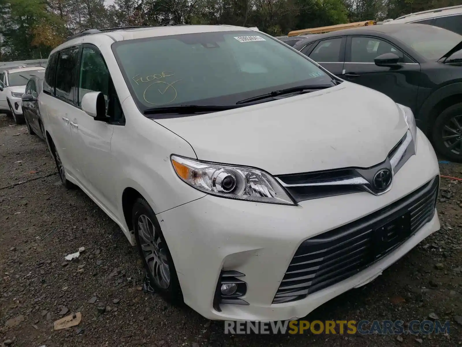 1 Photograph of a damaged car 5TDYZ3DC6LS057528 TOYOTA SIENNA 2020