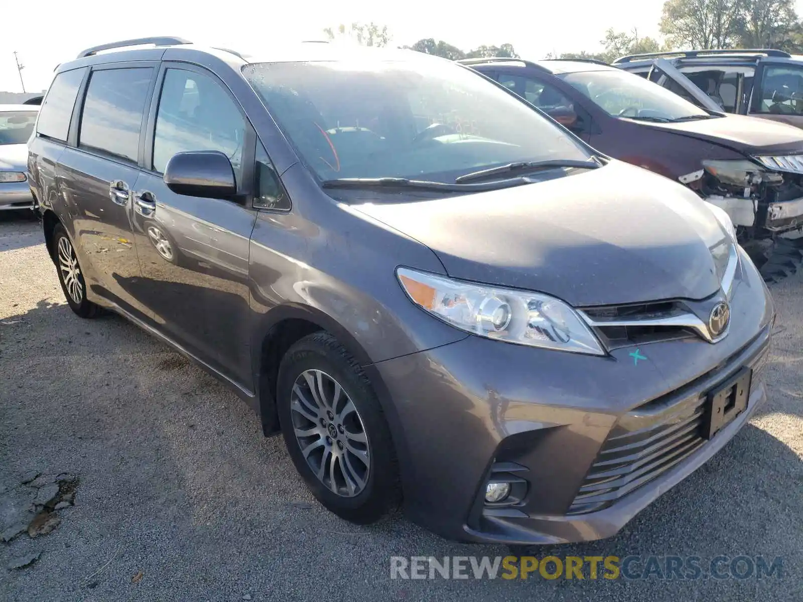 1 Photograph of a damaged car 5TDYZ3DC6LS059618 TOYOTA SIENNA 2020