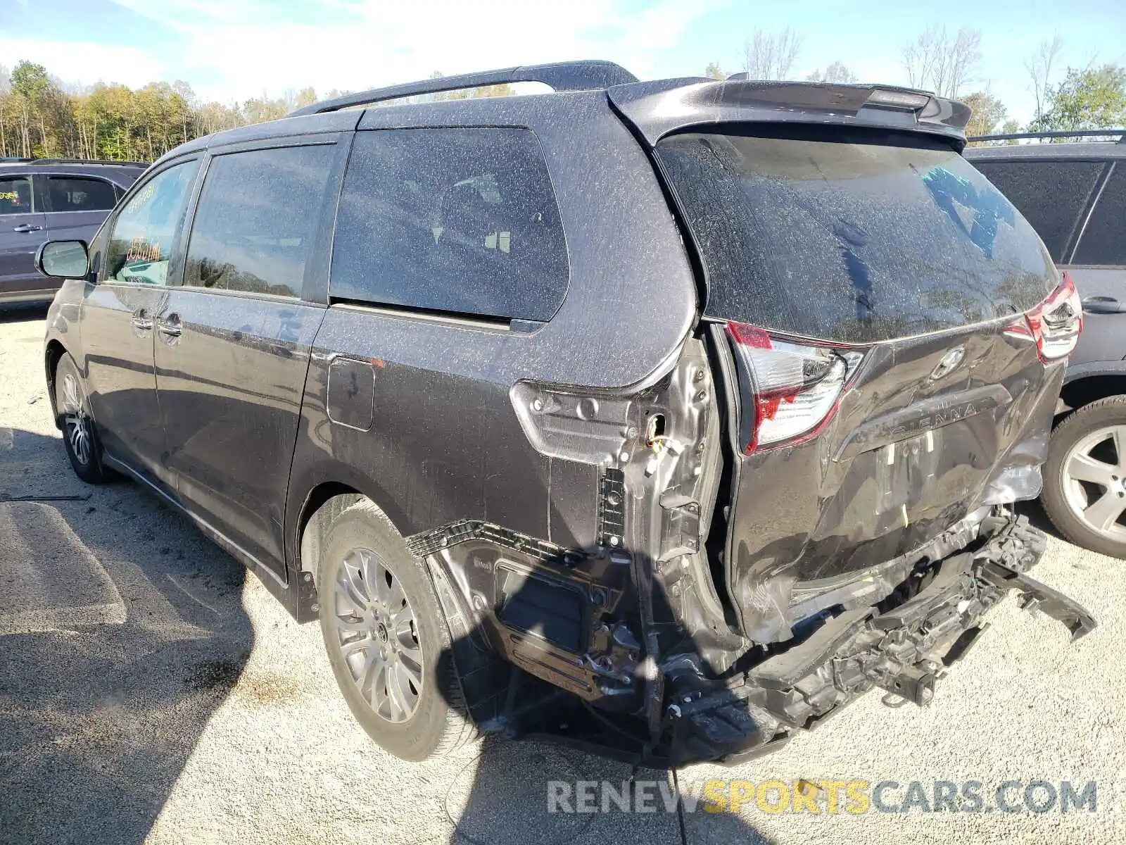 3 Photograph of a damaged car 5TDYZ3DC6LS059618 TOYOTA SIENNA 2020