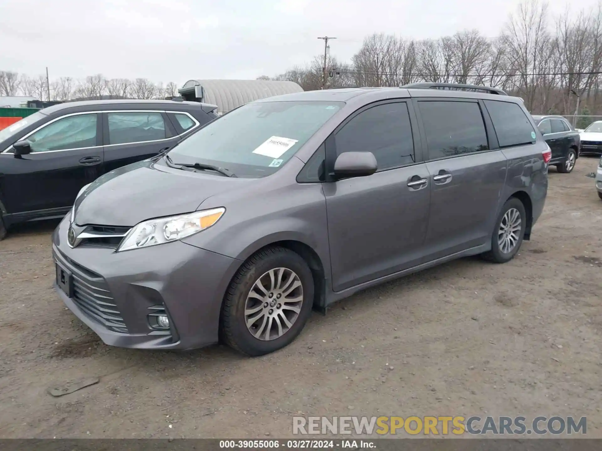 2 Photograph of a damaged car 5TDYZ3DC6LS060459 TOYOTA SIENNA 2020