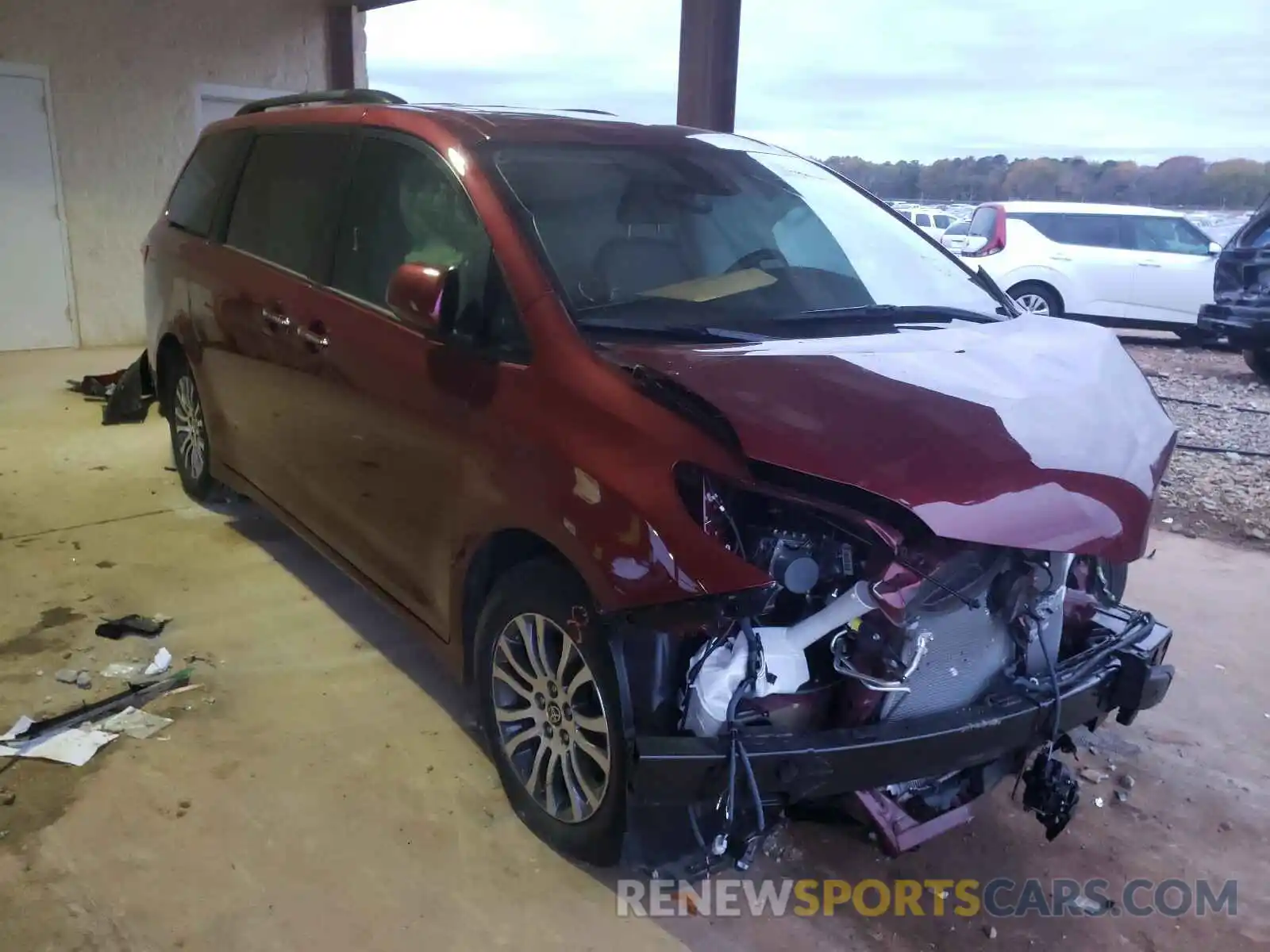 1 Photograph of a damaged car 5TDYZ3DC6LS062101 TOYOTA SIENNA 2020