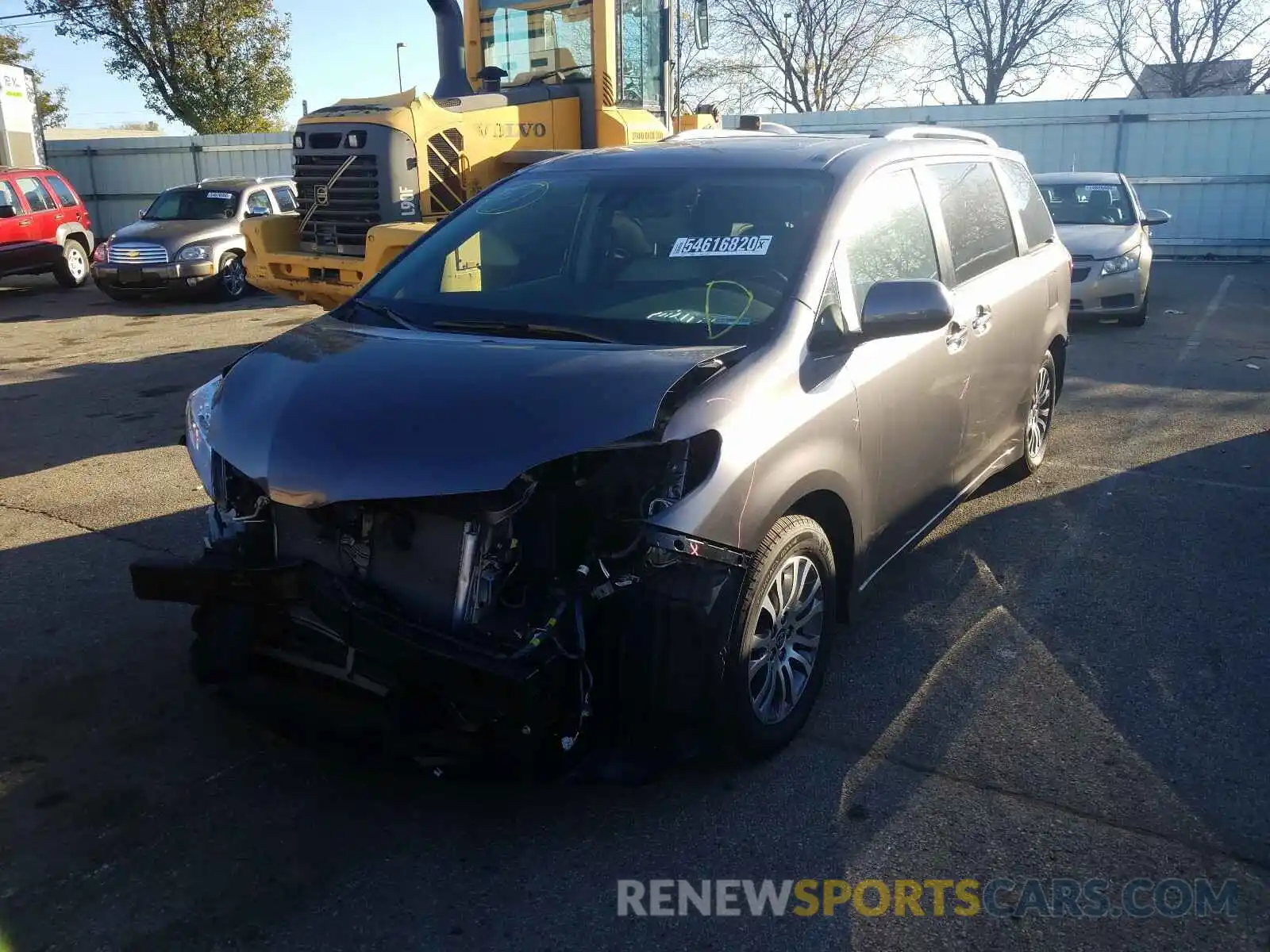 2 Photograph of a damaged car 5TDYZ3DC6LS063457 TOYOTA SIENNA 2020