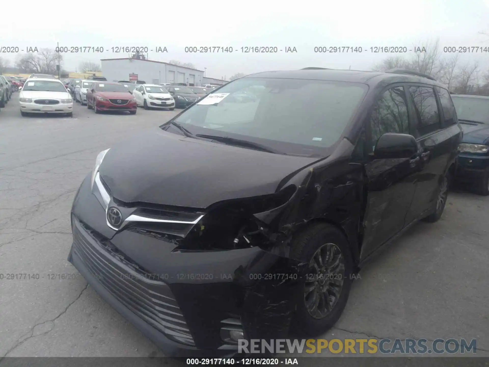 2 Photograph of a damaged car 5TDYZ3DC6LS069629 TOYOTA SIENNA 2020