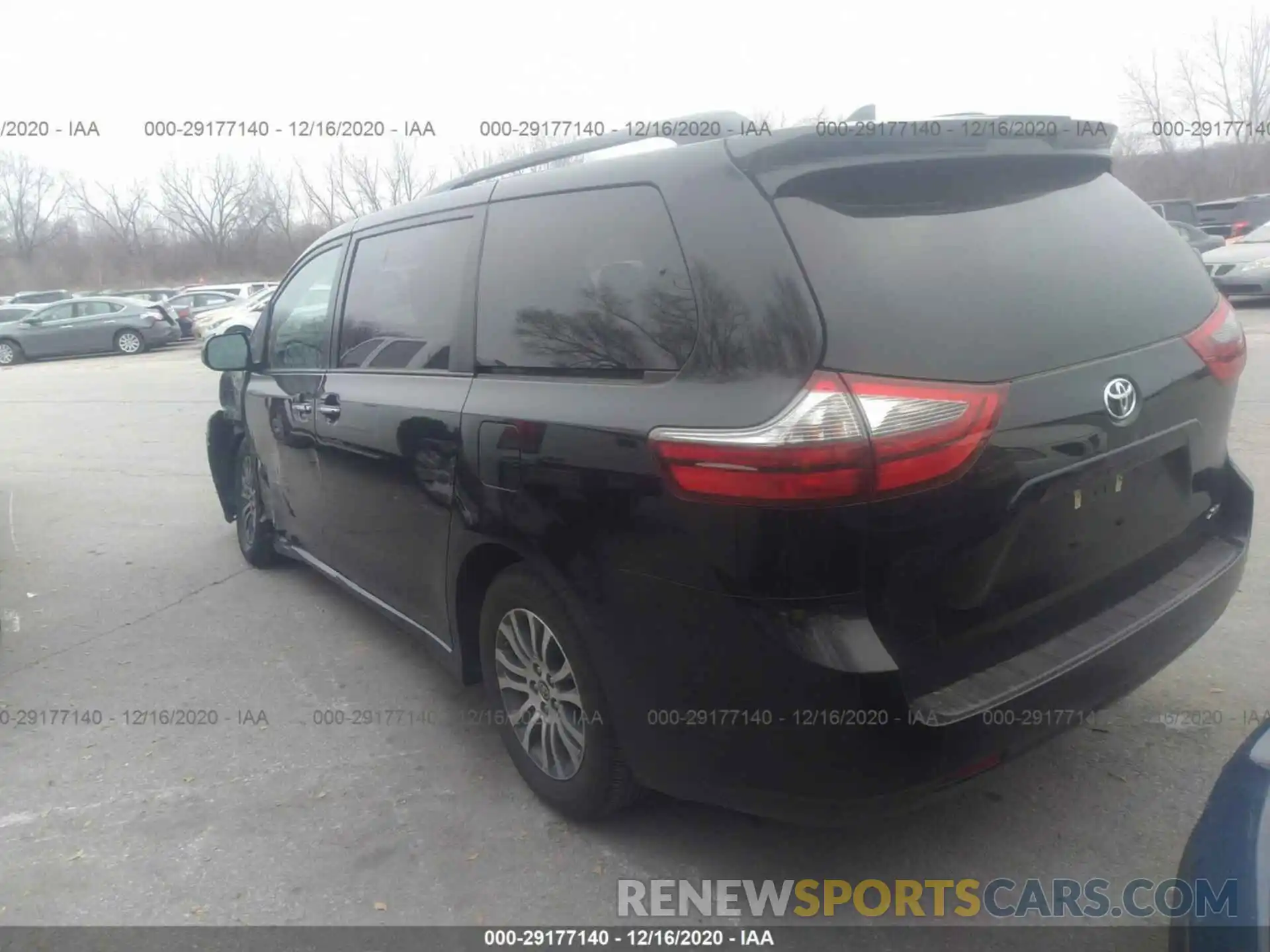 3 Photograph of a damaged car 5TDYZ3DC6LS069629 TOYOTA SIENNA 2020