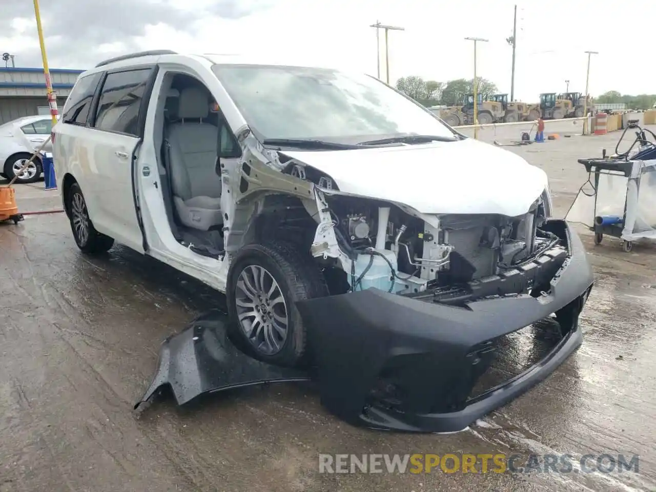 1 Photograph of a damaged car 5TDYZ3DC6LS075642 TOYOTA SIENNA 2020