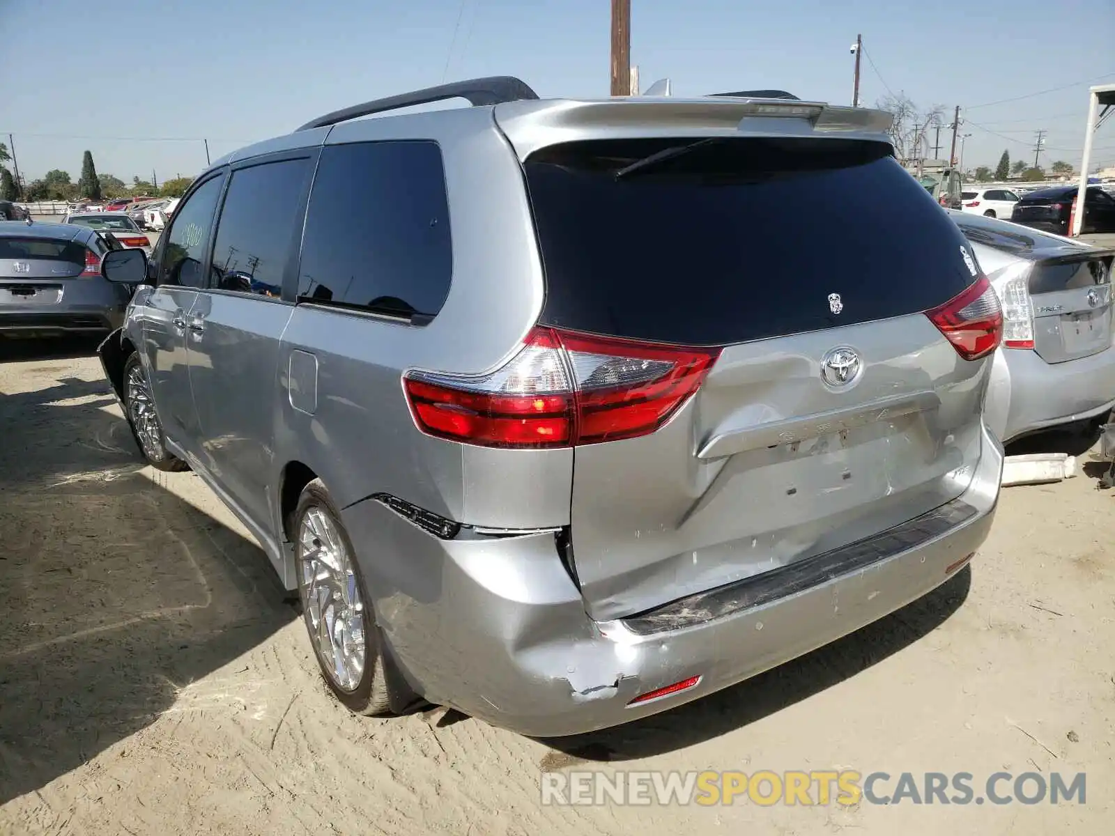 3 Photograph of a damaged car 5TDYZ3DC7LS021458 TOYOTA SIENNA 2020