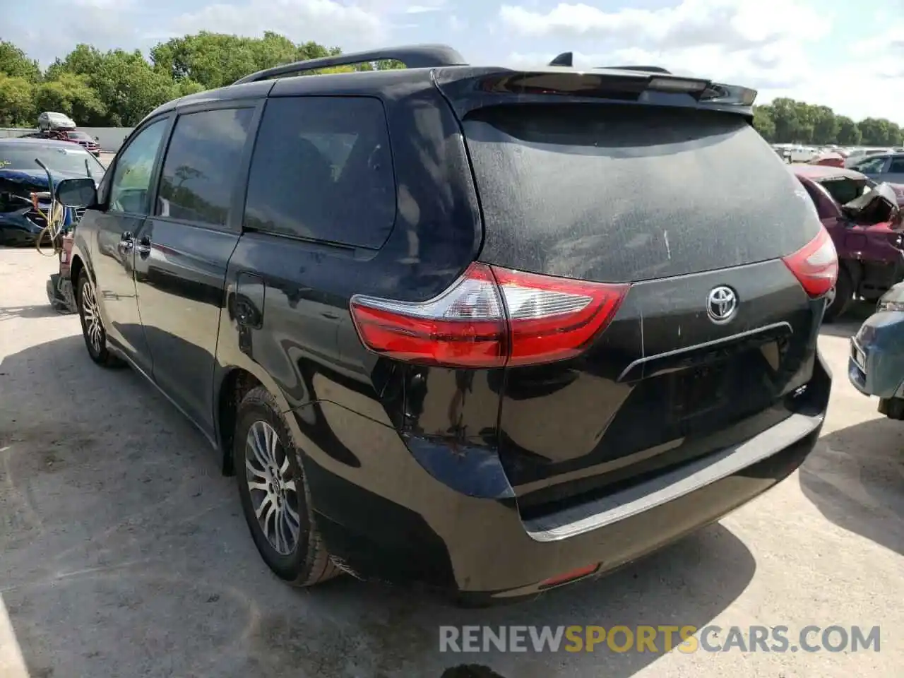 3 Photograph of a damaged car 5TDYZ3DC7LS021976 TOYOTA SIENNA 2020