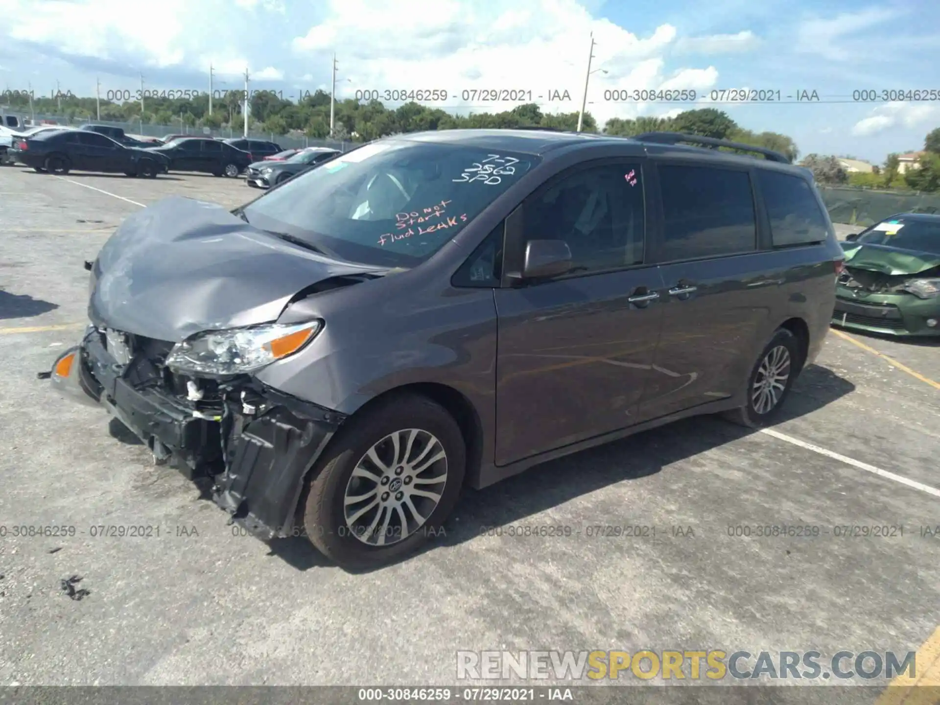 2 Photograph of a damaged car 5TDYZ3DC7LS022562 TOYOTA SIENNA 2020