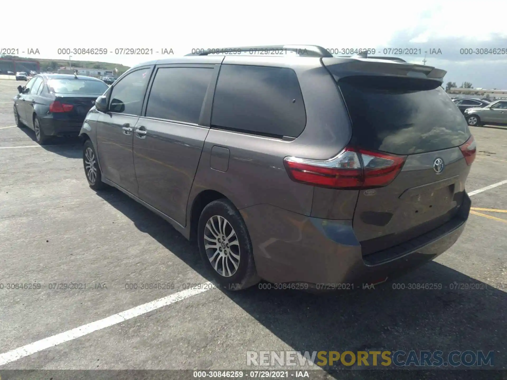 3 Фотография поврежденного автомобиля 5TDYZ3DC7LS022562 TOYOTA SIENNA 2020