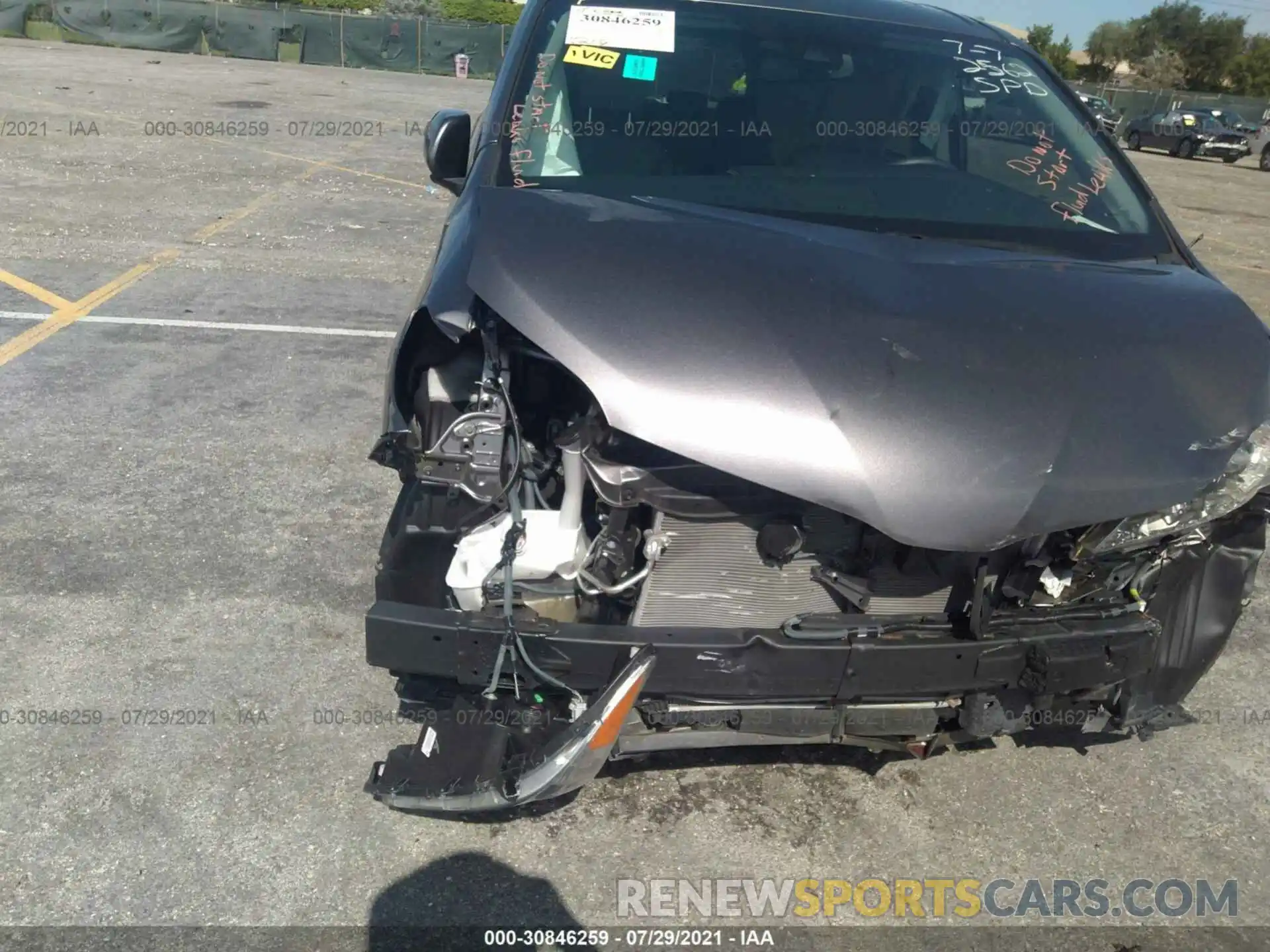 6 Photograph of a damaged car 5TDYZ3DC7LS022562 TOYOTA SIENNA 2020