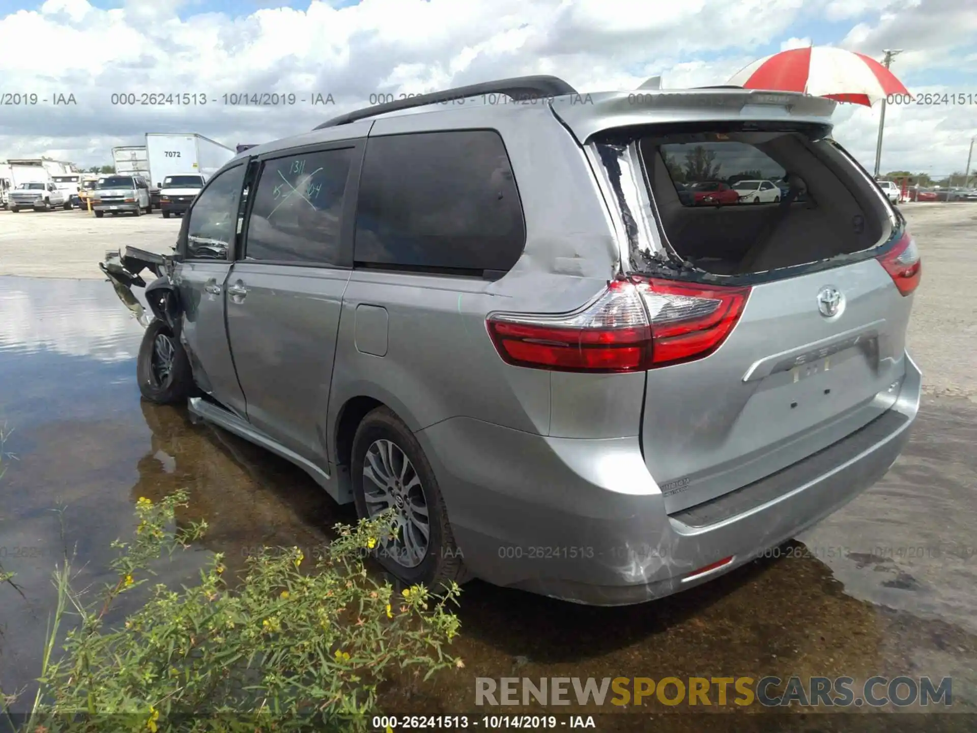 3 Photograph of a damaged car 5TDYZ3DC7LS023100 TOYOTA SIENNA 2020