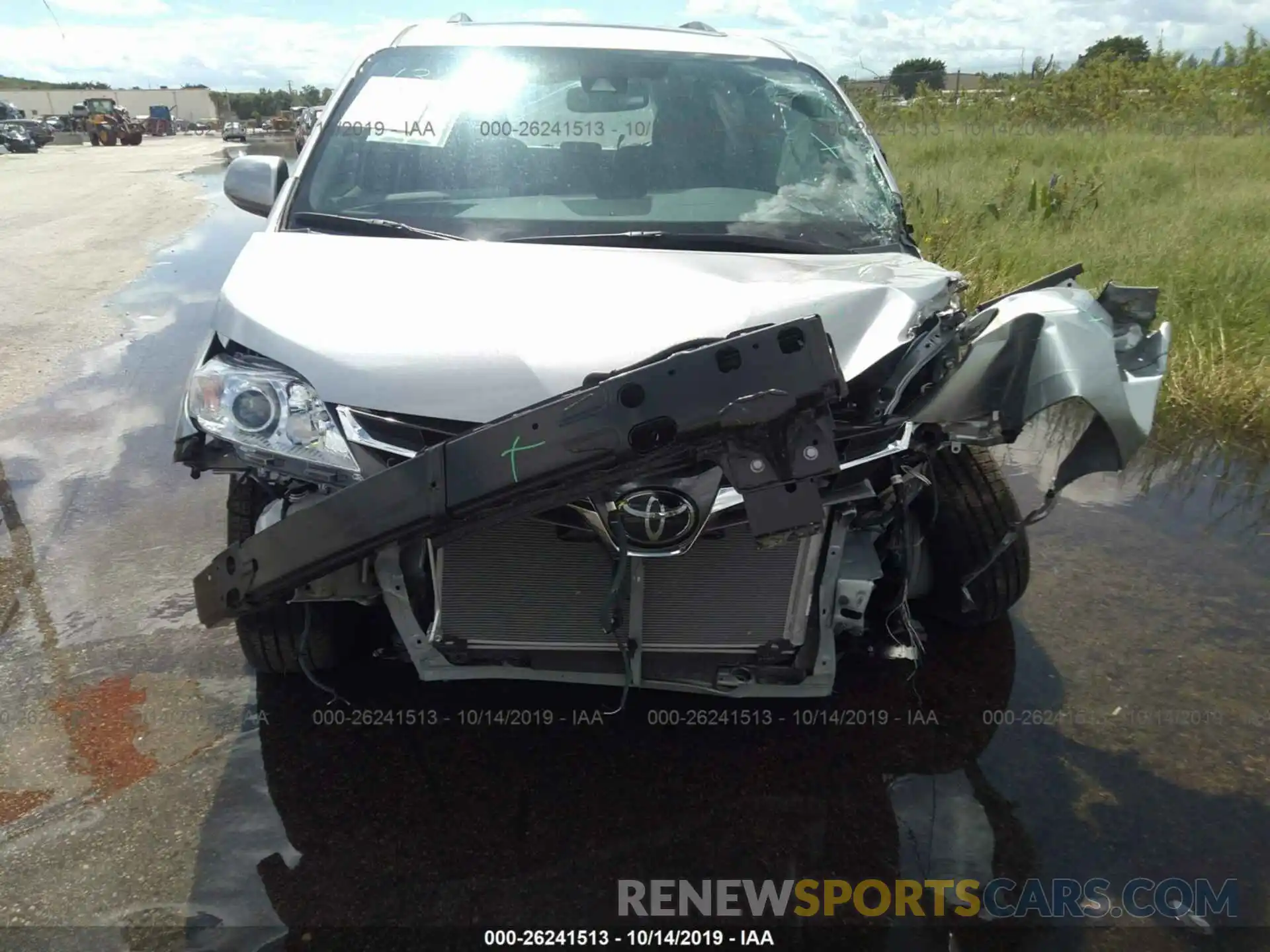 6 Photograph of a damaged car 5TDYZ3DC7LS023100 TOYOTA SIENNA 2020