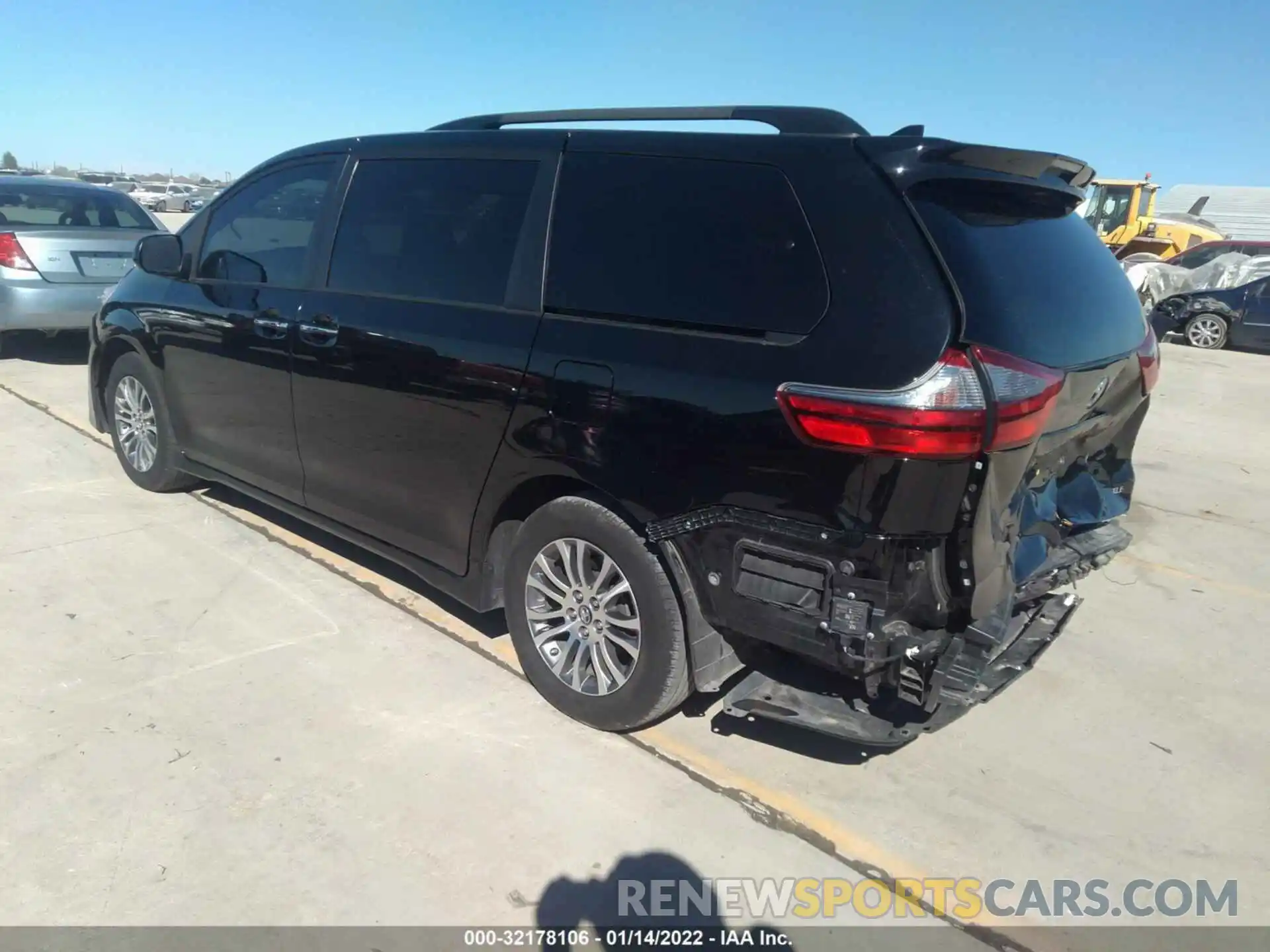 3 Фотография поврежденного автомобиля 5TDYZ3DC7LS025588 TOYOTA SIENNA 2020