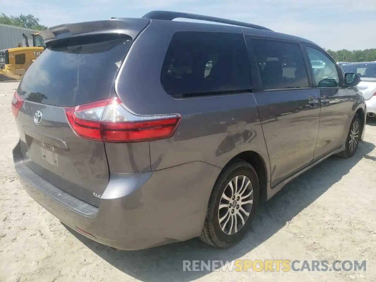 4 Photograph of a damaged car 5TDYZ3DC7LS029351 TOYOTA SIENNA 2020