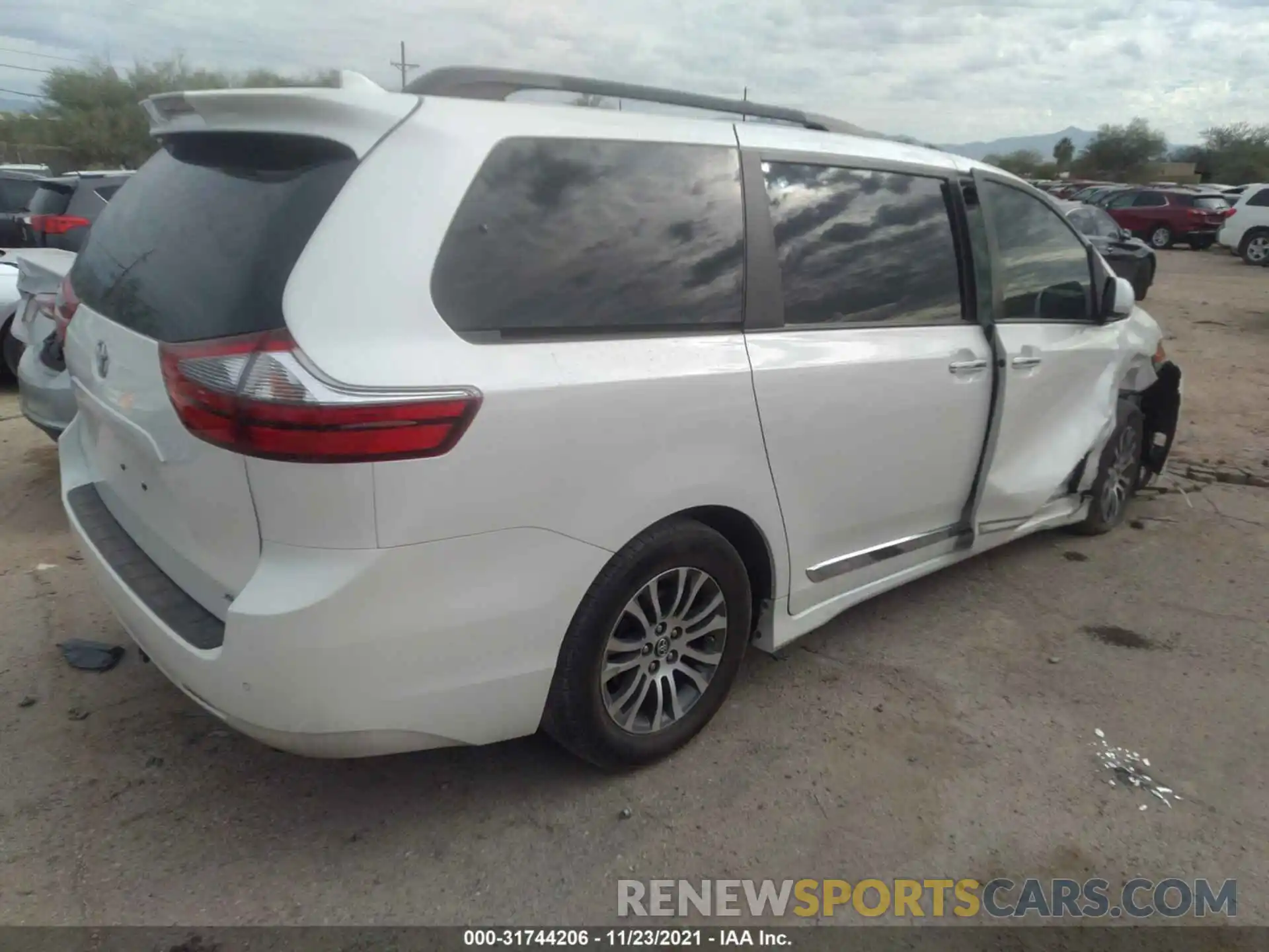 4 Фотография поврежденного автомобиля 5TDYZ3DC7LS031777 TOYOTA SIENNA 2020